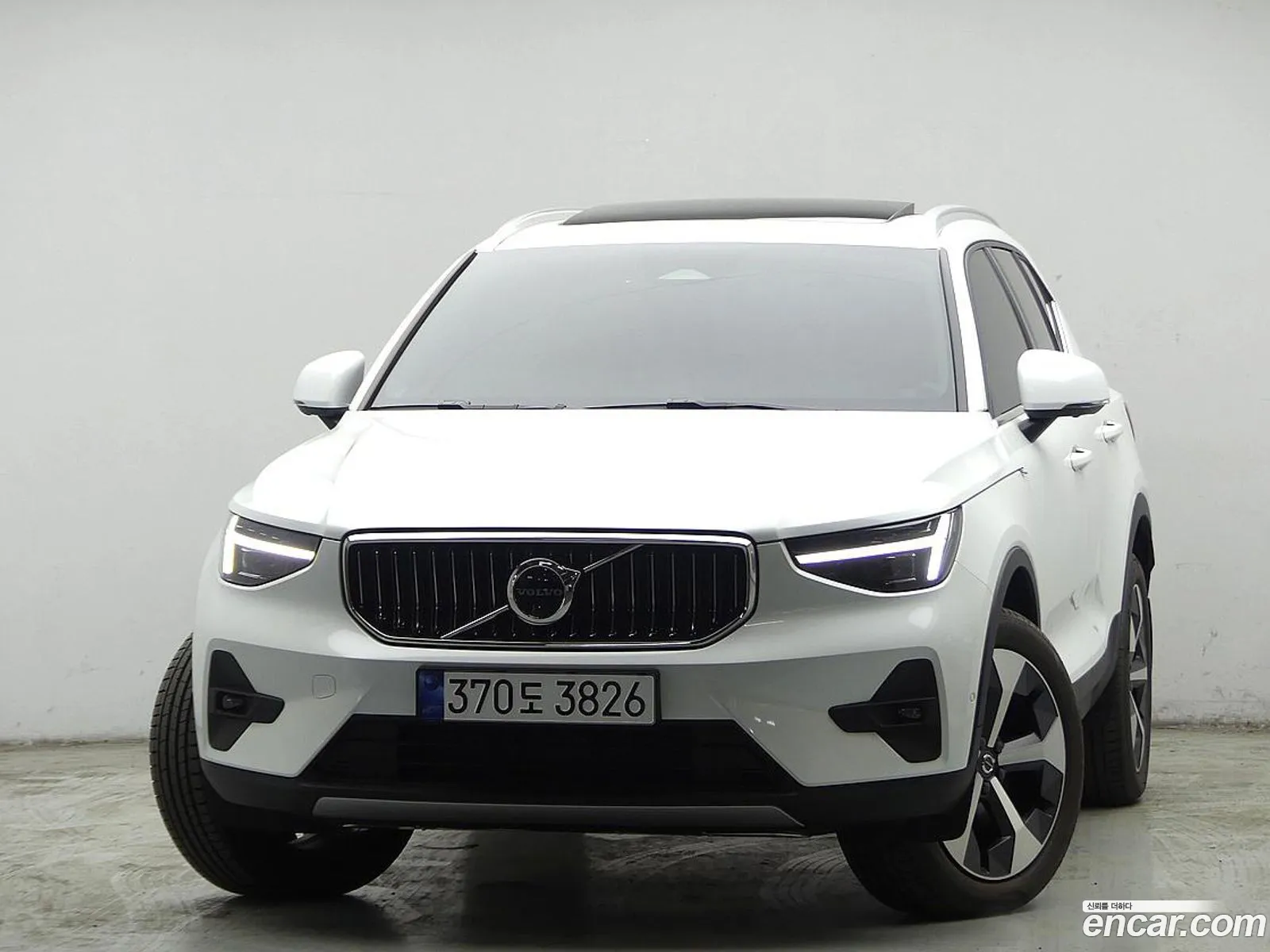 Volvo XC40 2024 — 11