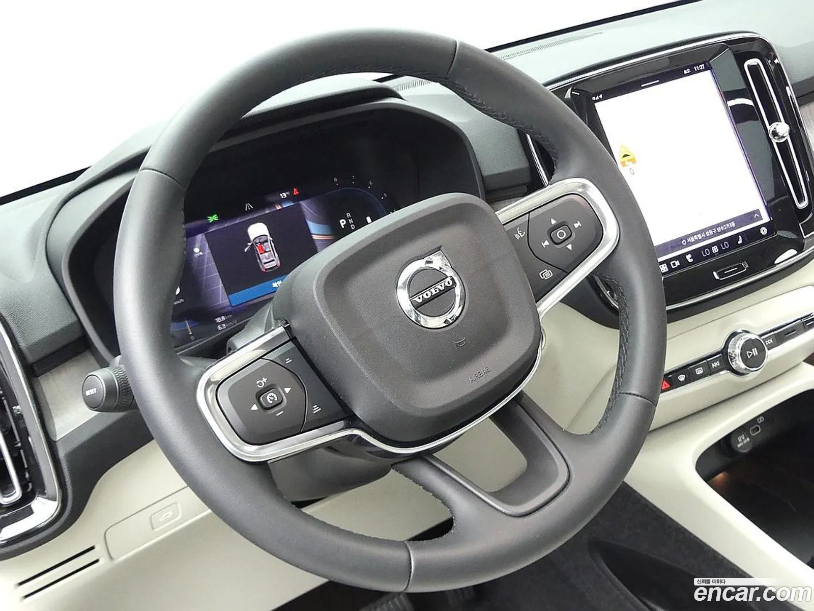 Volvo XC40 2024 — 13