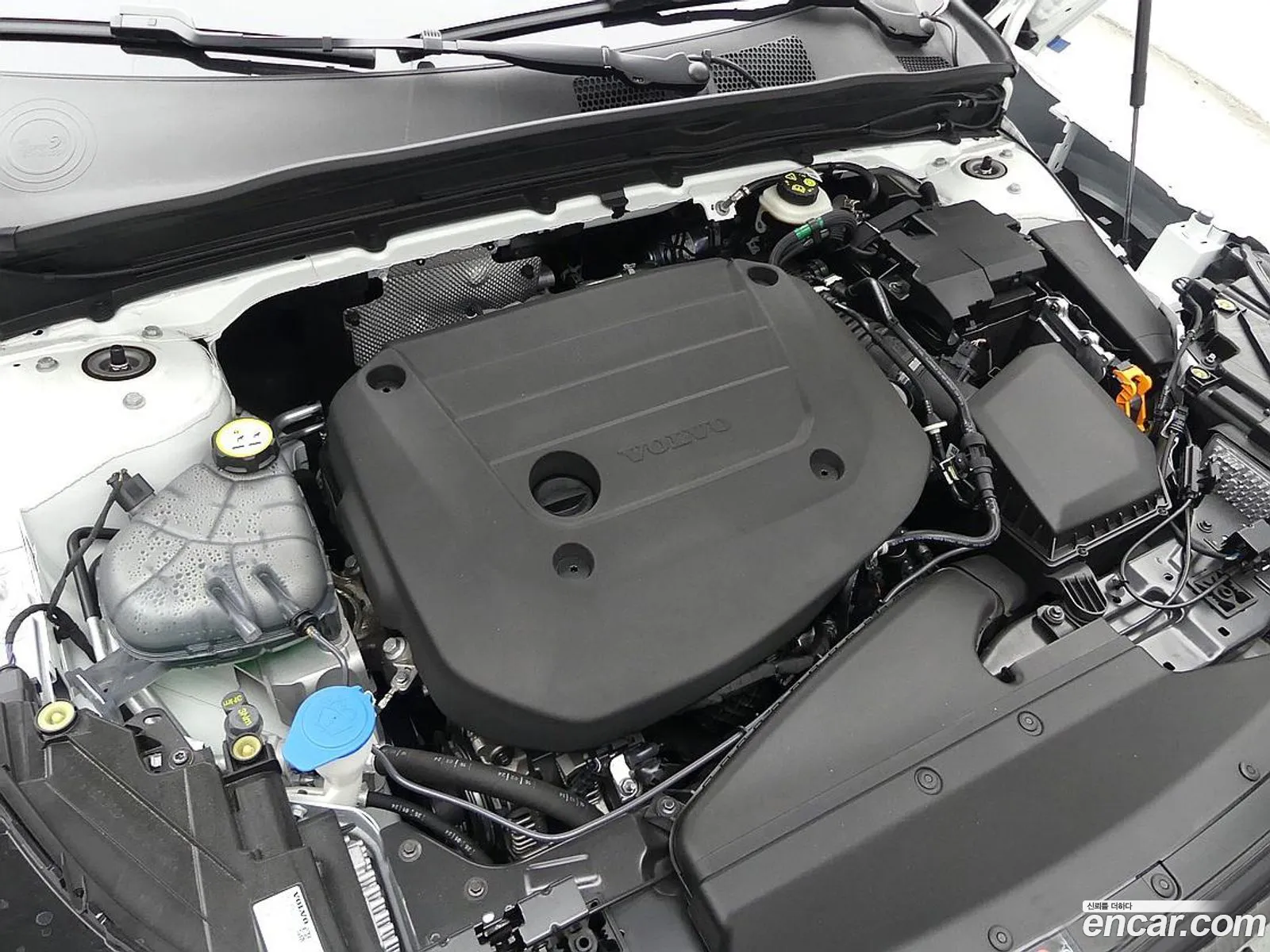 Volvo XC40 2024 — 18