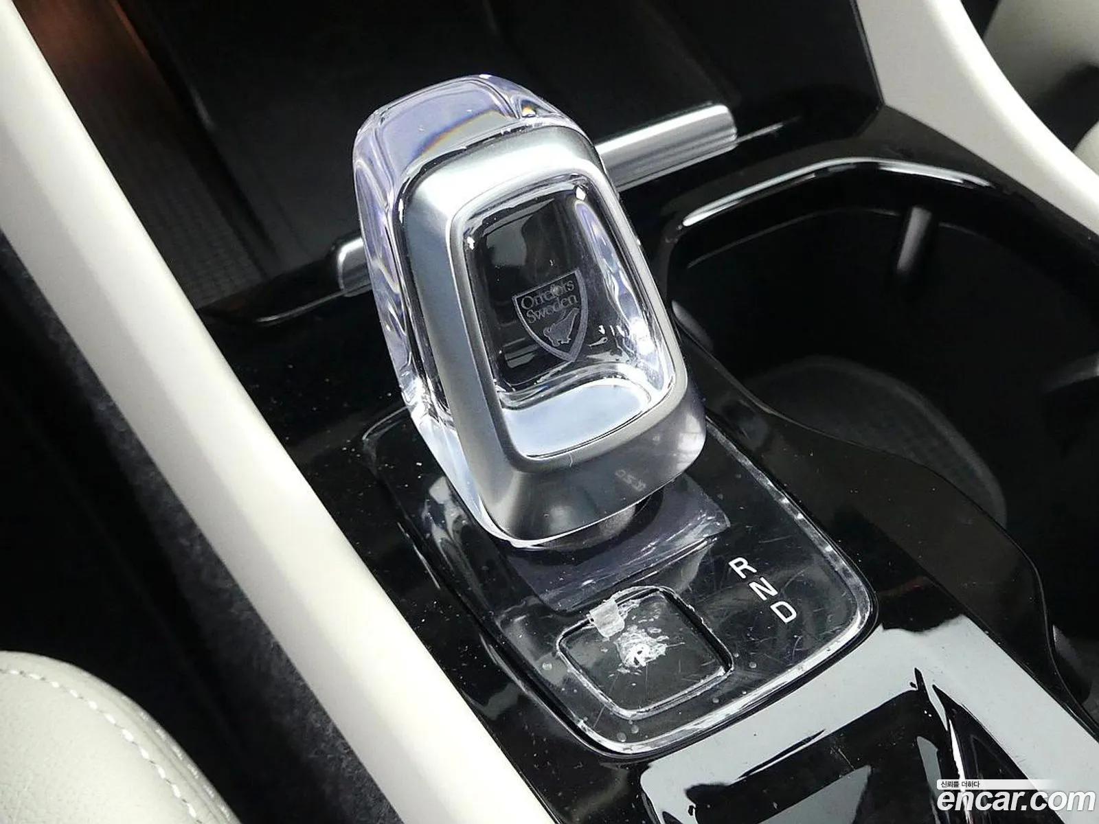 Volvo XC40 2024 — 2