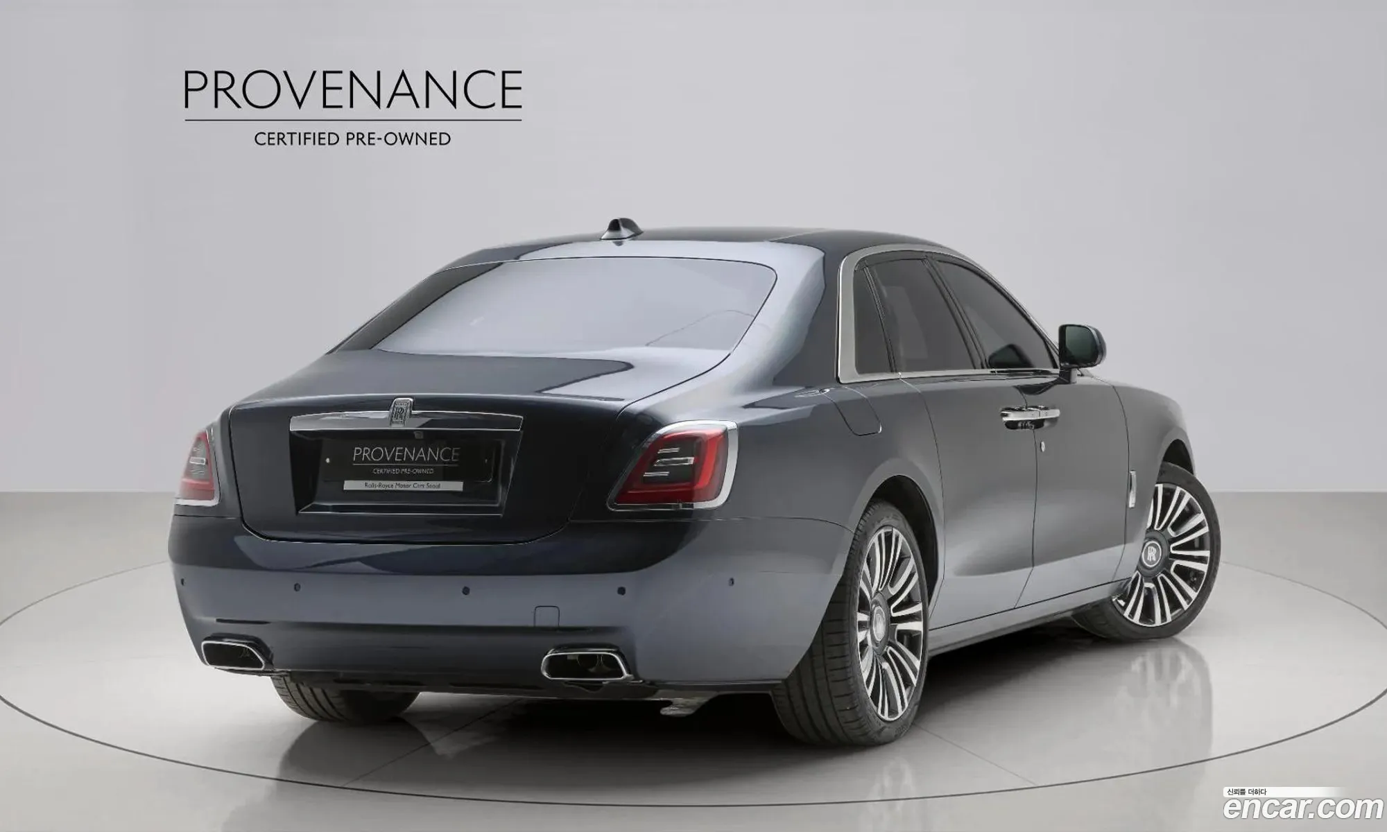 Rolls-Royce Ghost 2021 — 16