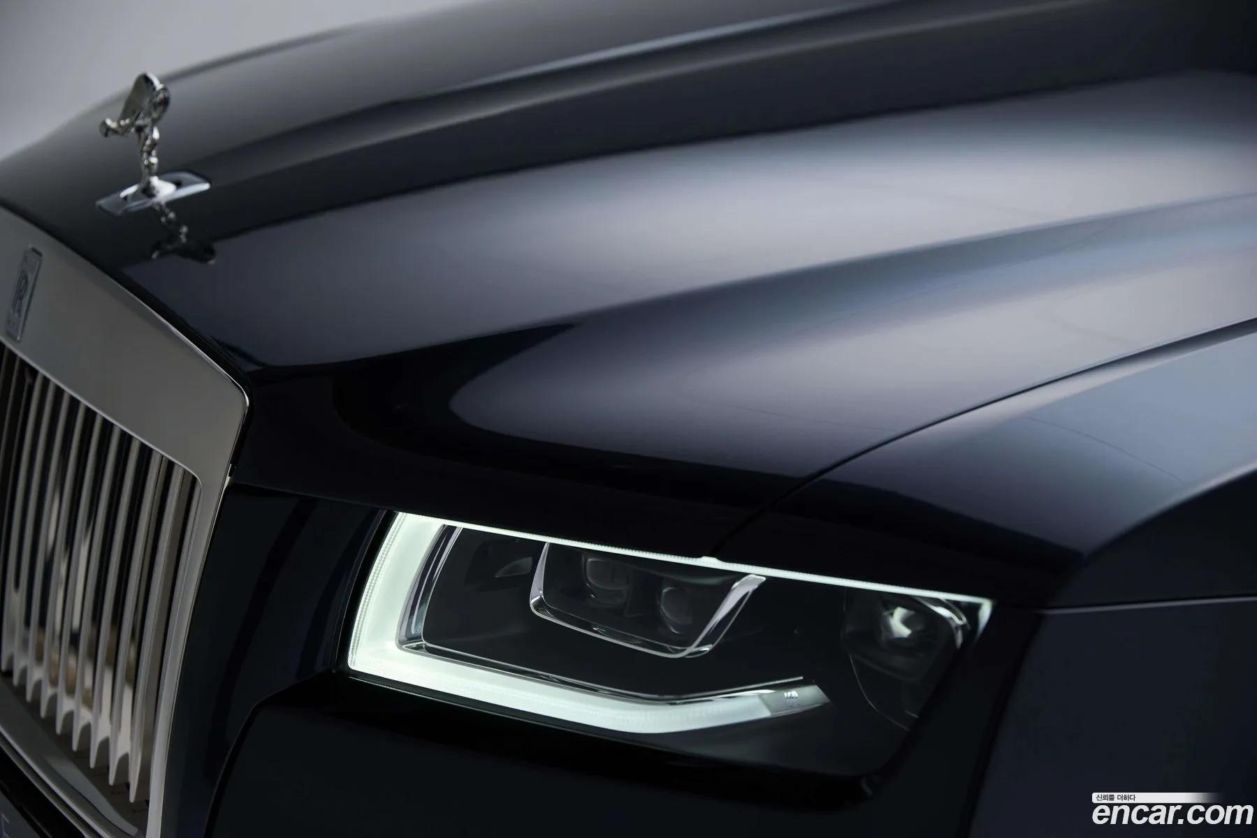 Rolls-Royce Ghost 2021 — 17