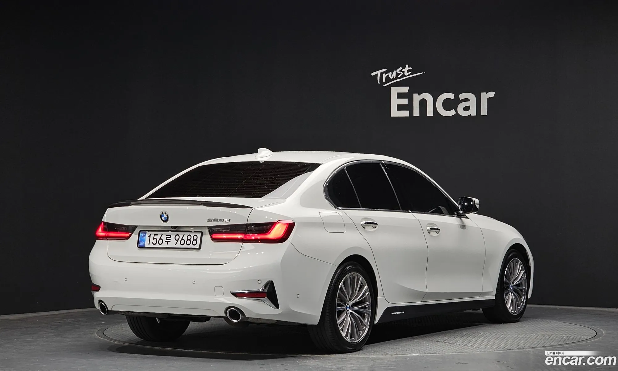 BMW 3 Series 2020 — 3
