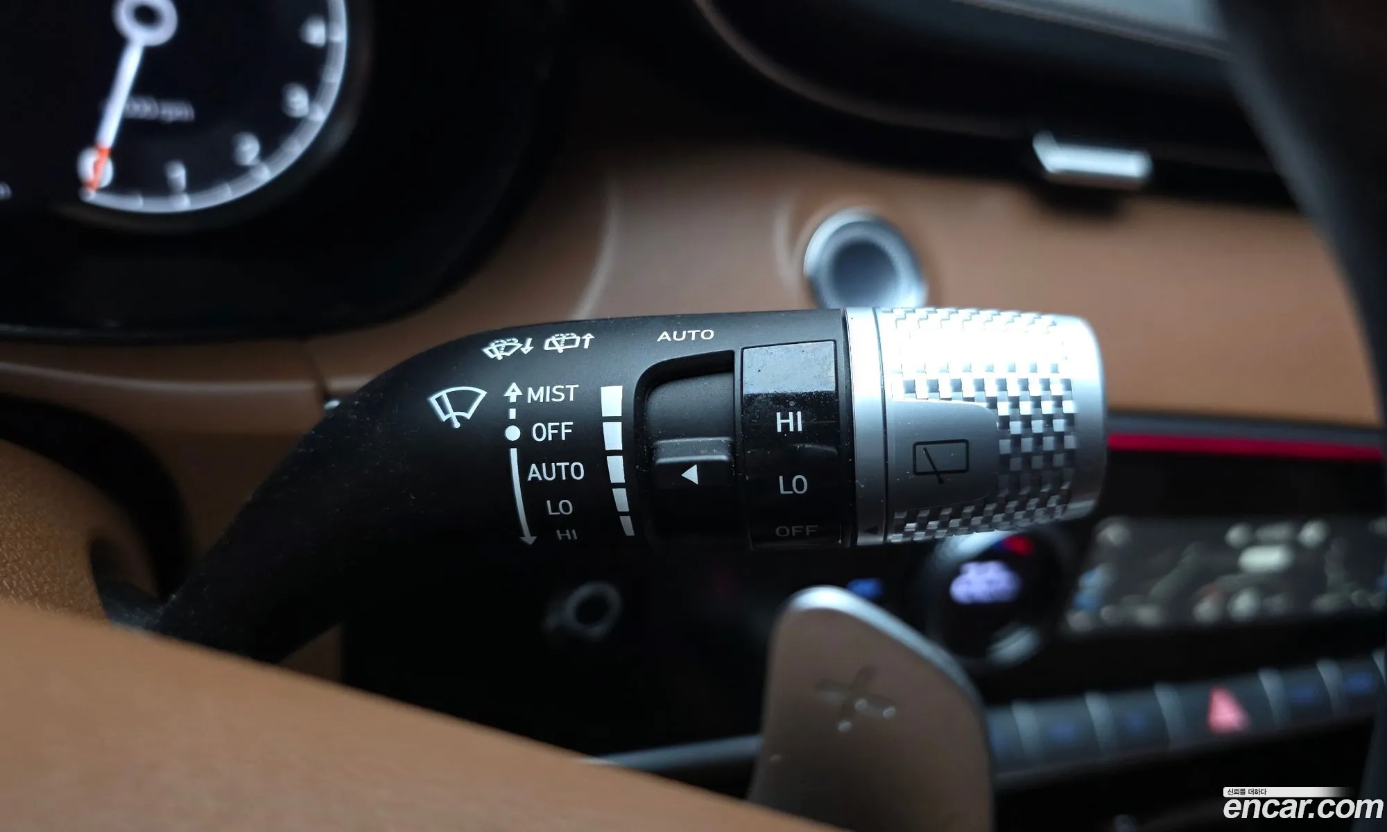 Genesis GV70 2023 — 24