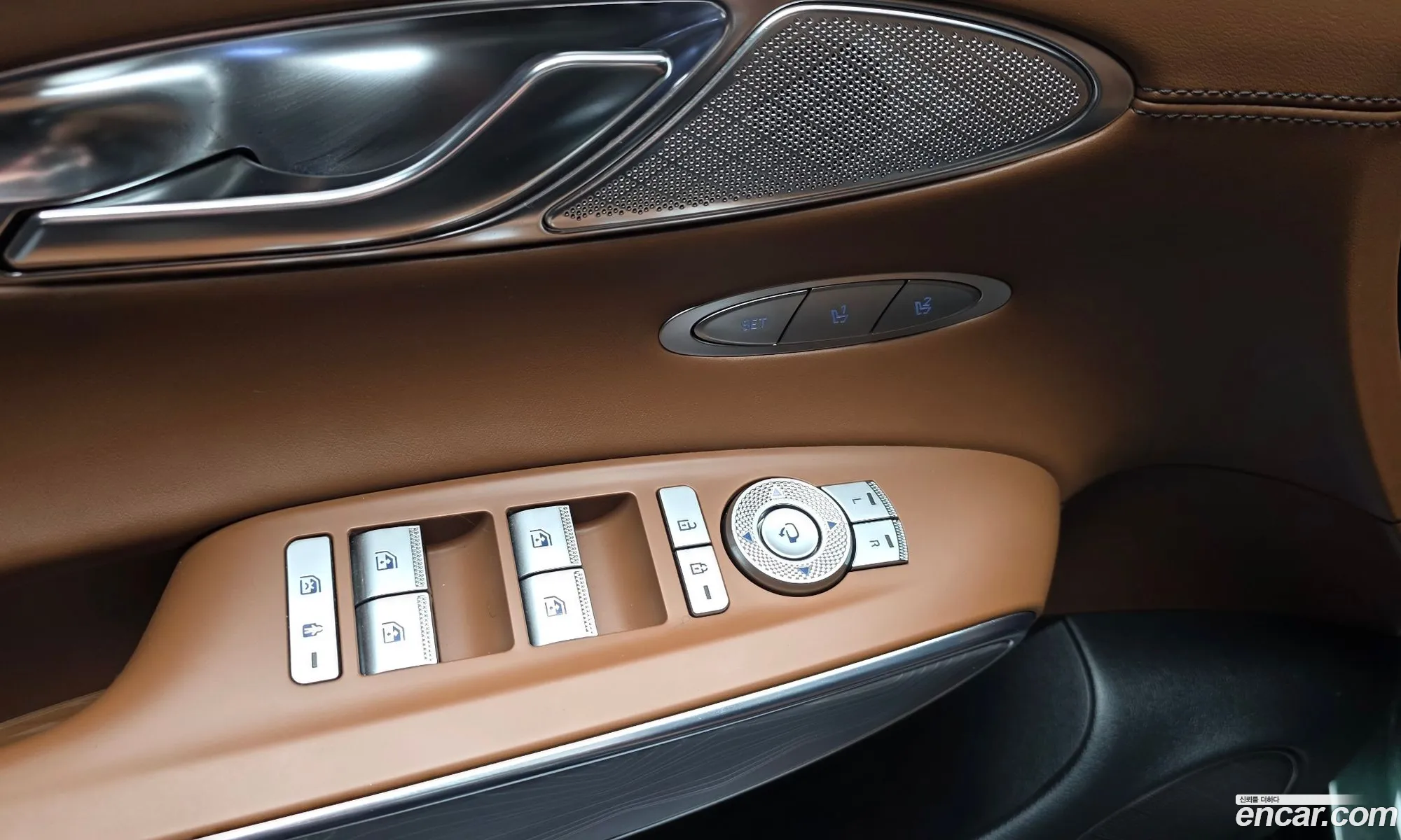 Genesis GV70 2023 — 17
