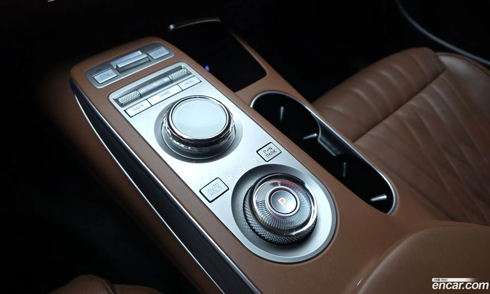 Genesis GV70 2023 — 12