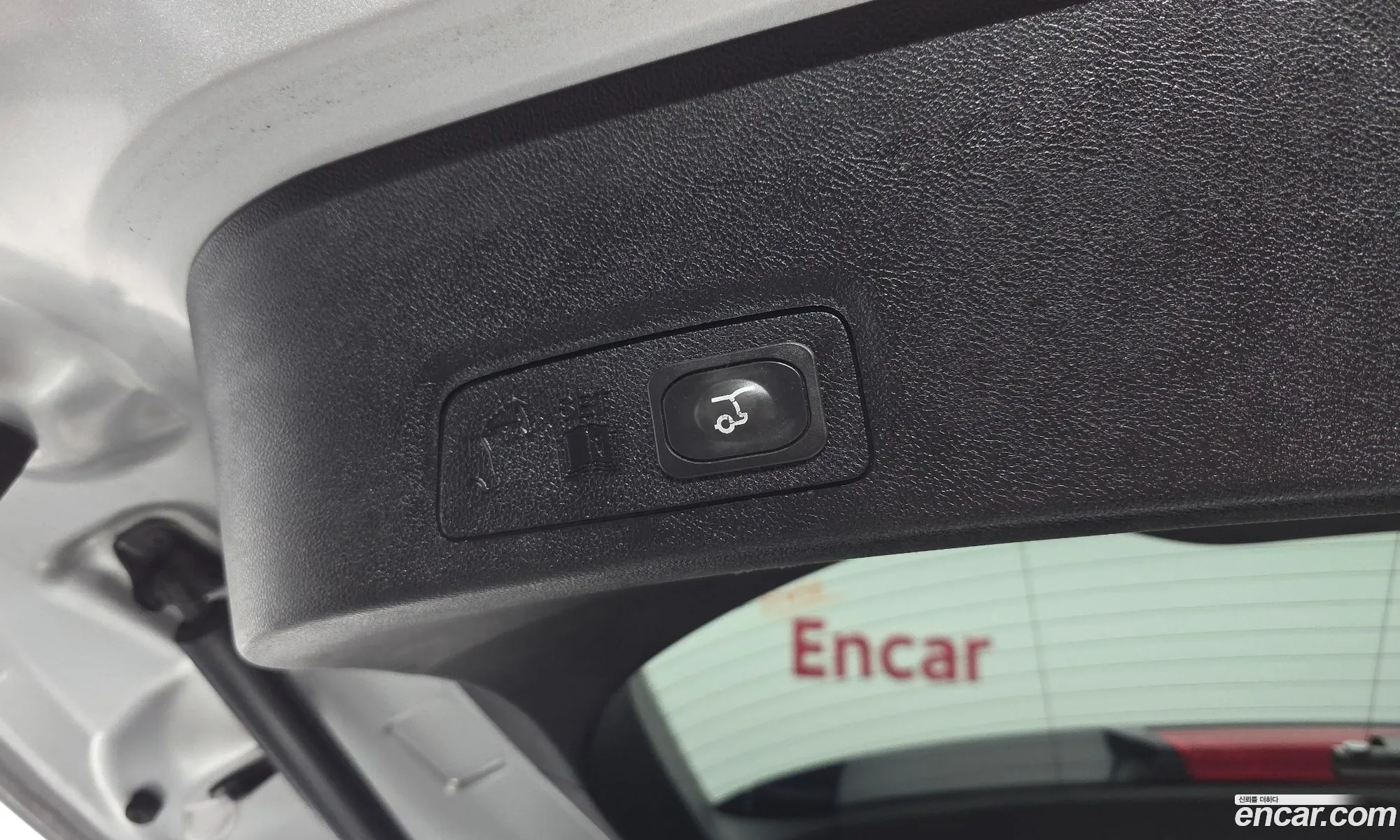 Lincoln MKC 2018 5LMCJ3D96JUL28448 — 36