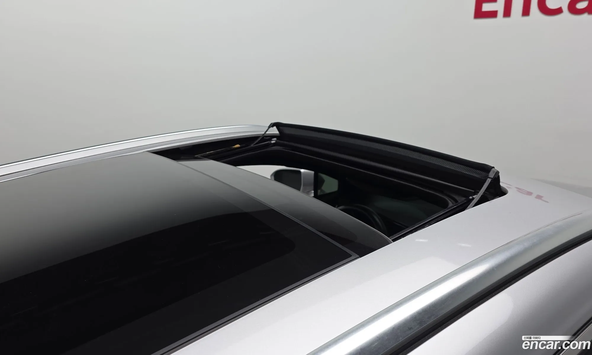 Lincoln MKC 2018 5LMCJ3D96JUL28448 — 25