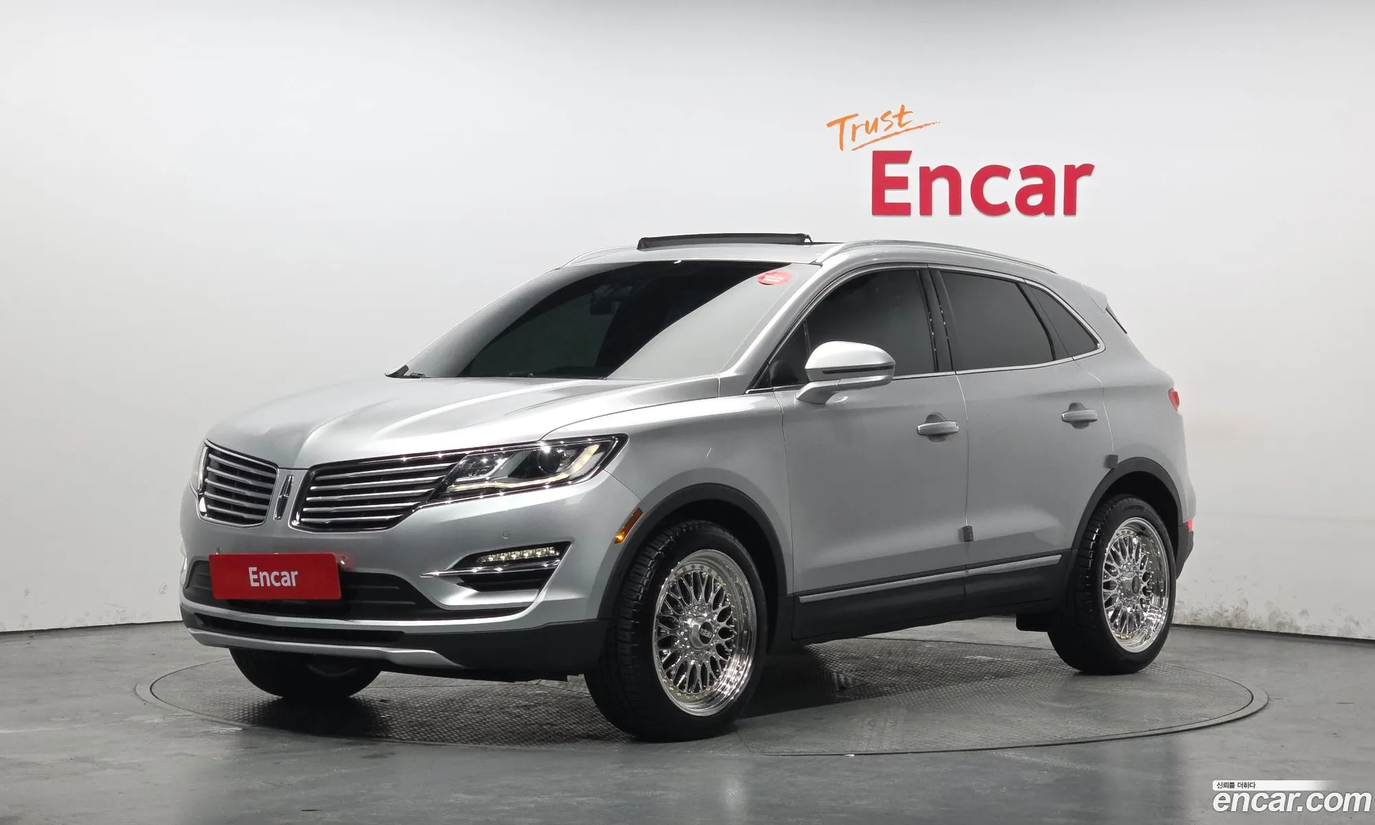 Lincoln MKC 2018 5LMCJ3D96JUL28448 — 23