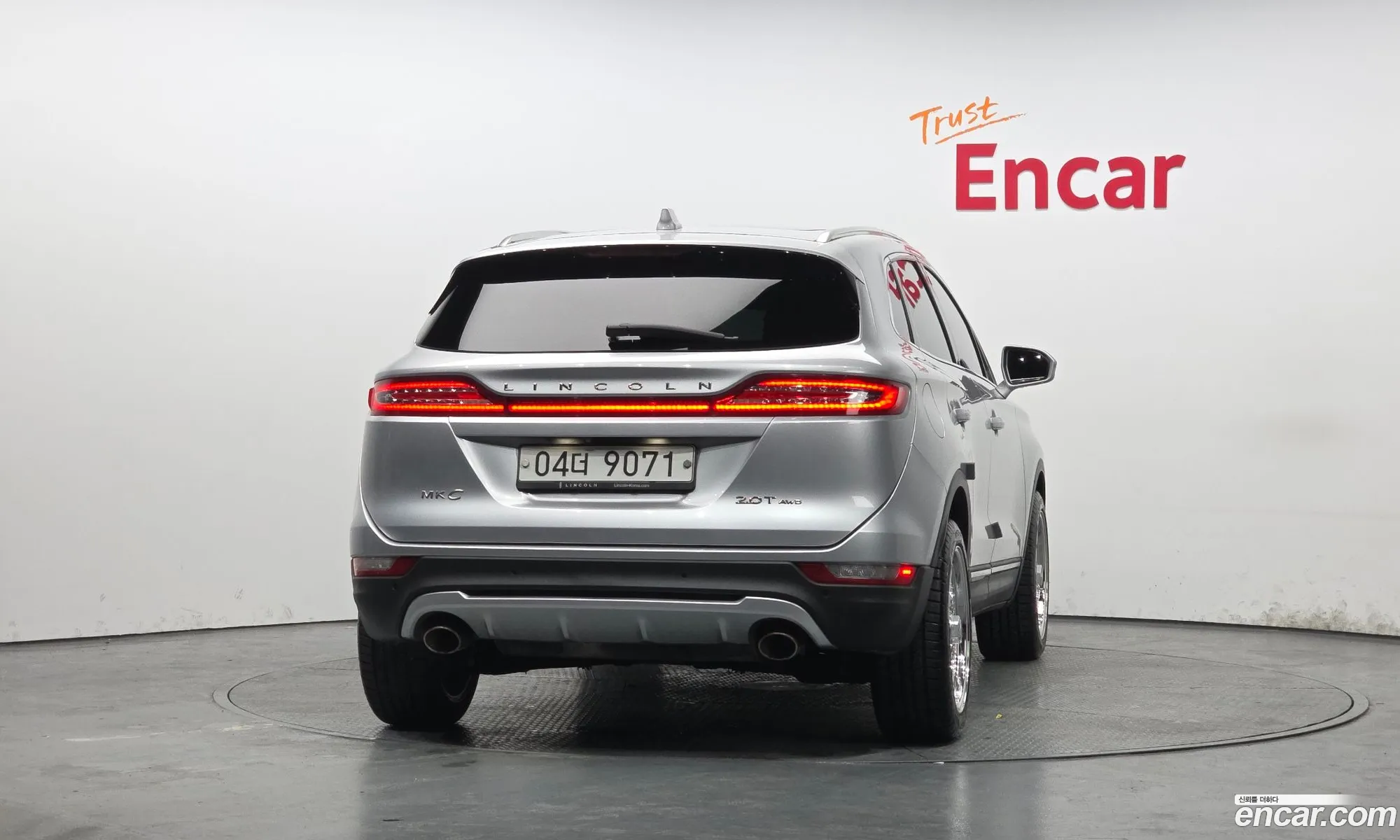 Lincoln MKC 2018 5LMCJ3D96JUL28448 — 16