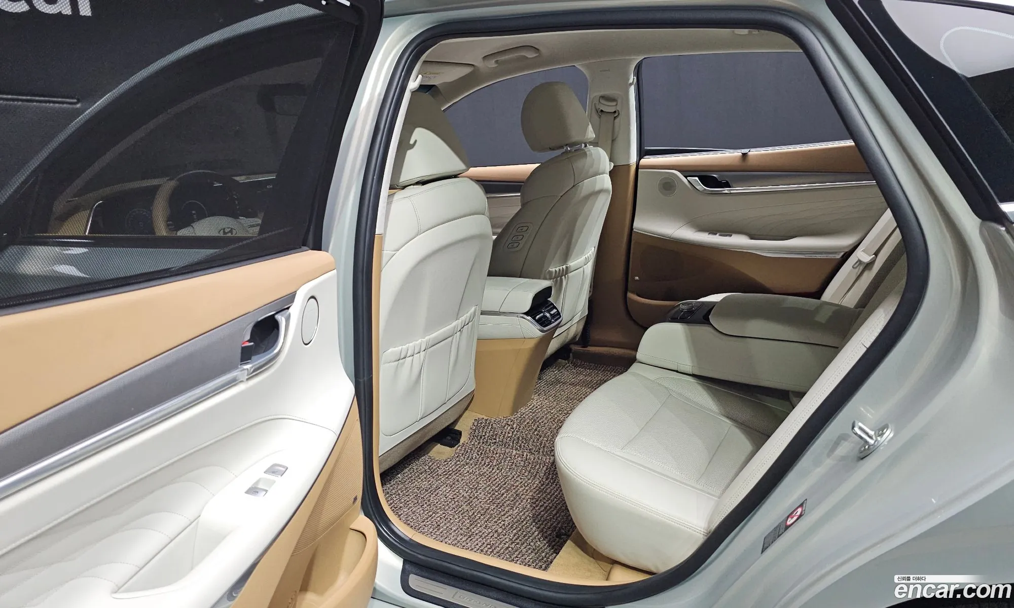Hyundai Grandeur IG 2020 — 26