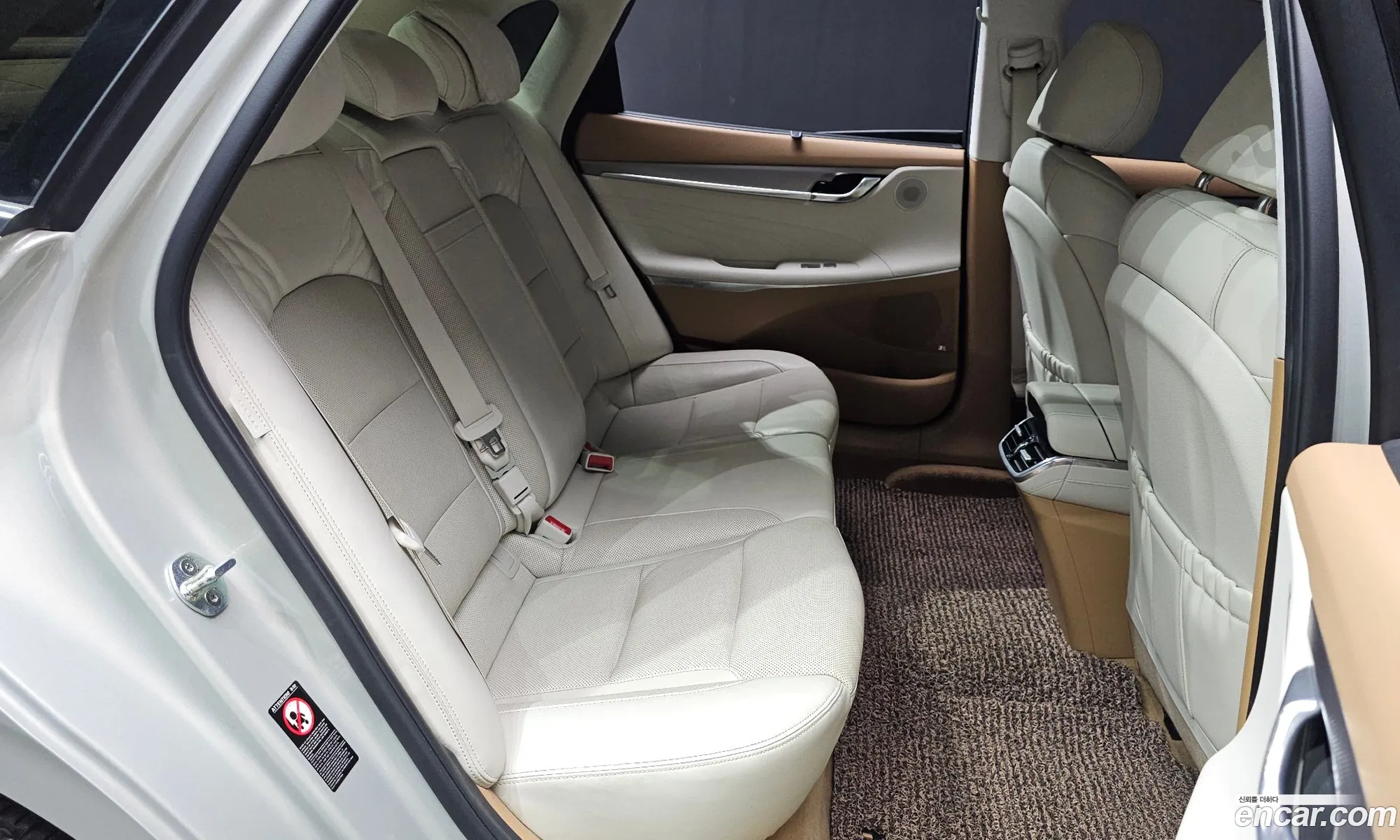 Hyundai Grandeur IG 2020 — 32