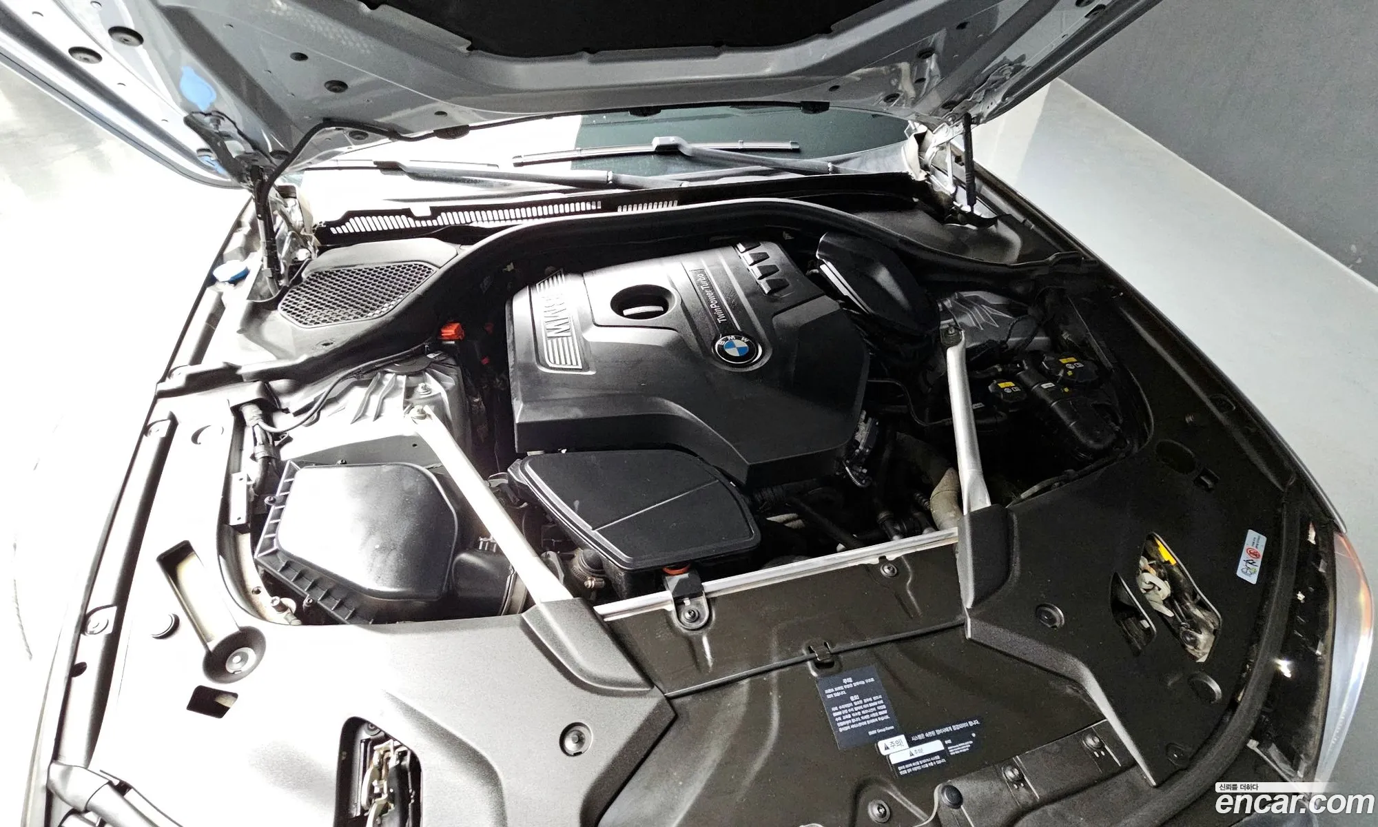 BMW 5 Series 2018 WBAJK7100JBP72393 — 5