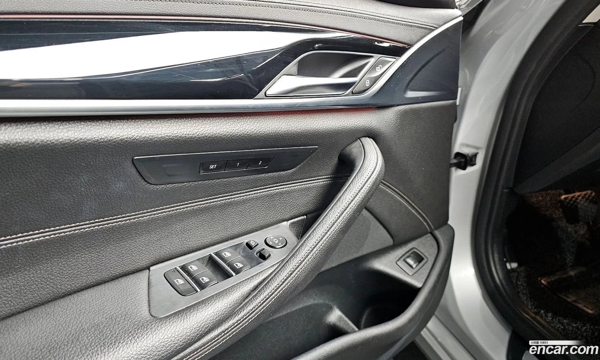 BMW 5 Series 2018 WBAJK7100JBP72393 — 18