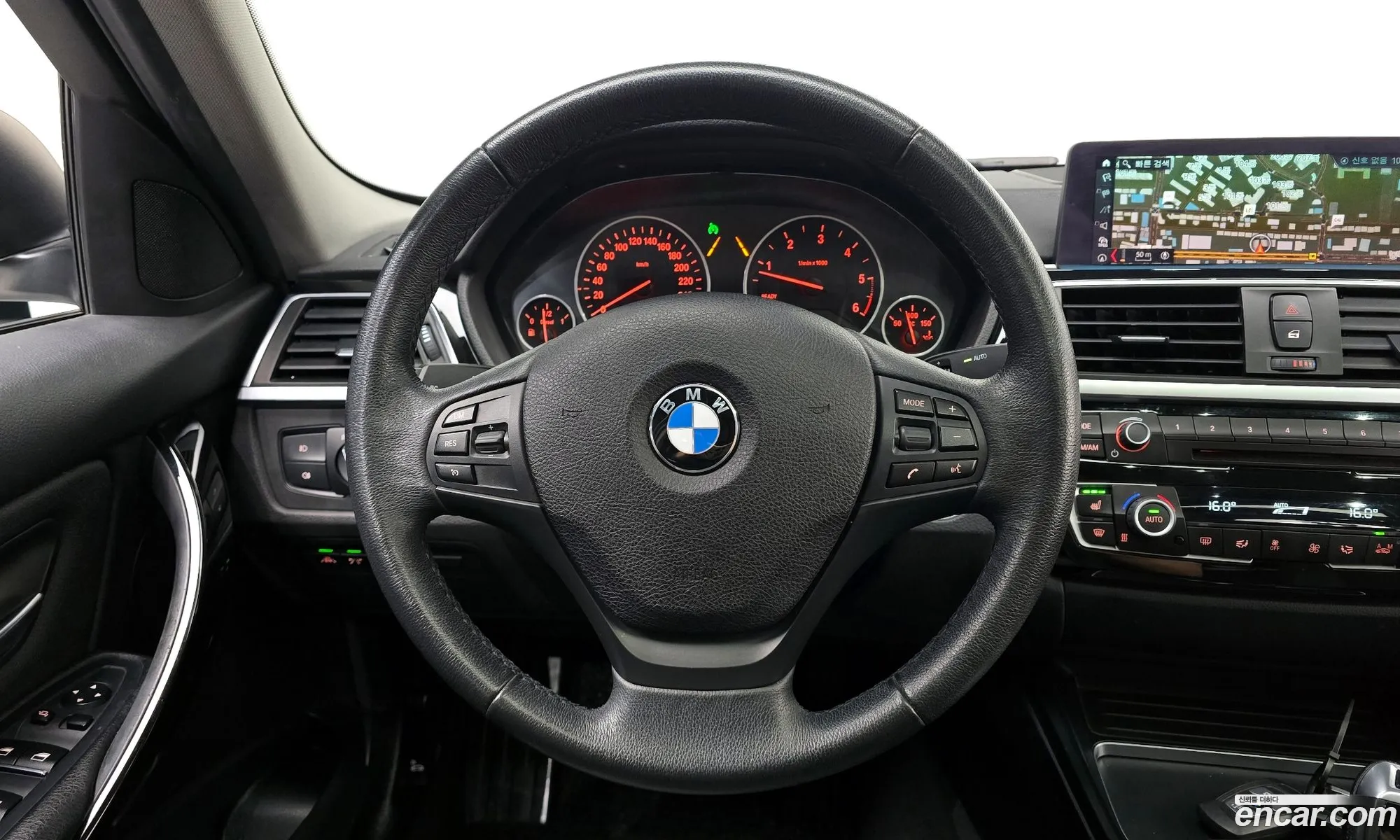 BMW 3 Series 2018 WBA8C5106JA075400 — 31