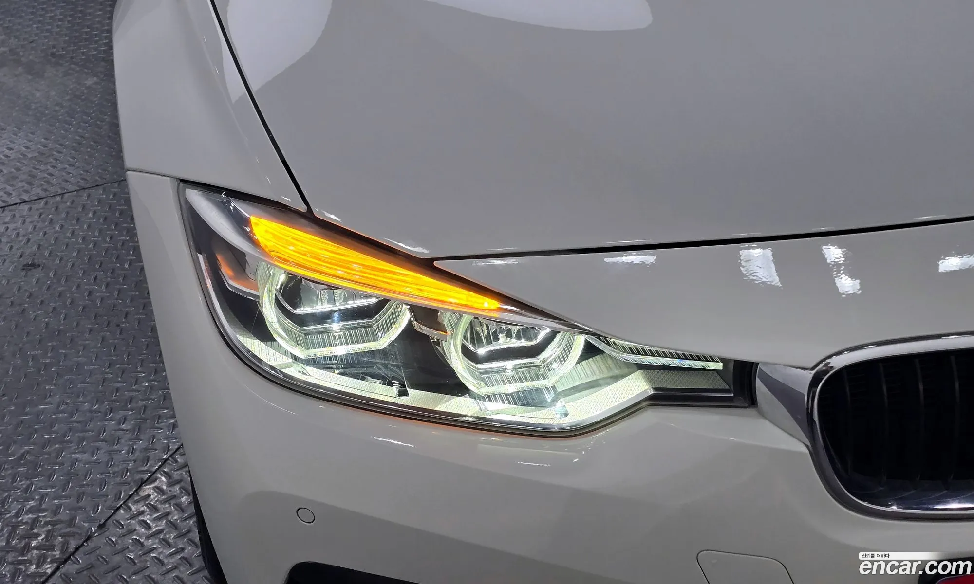 BMW 3 Series 2018 WBA8C5106JA075400 — 14