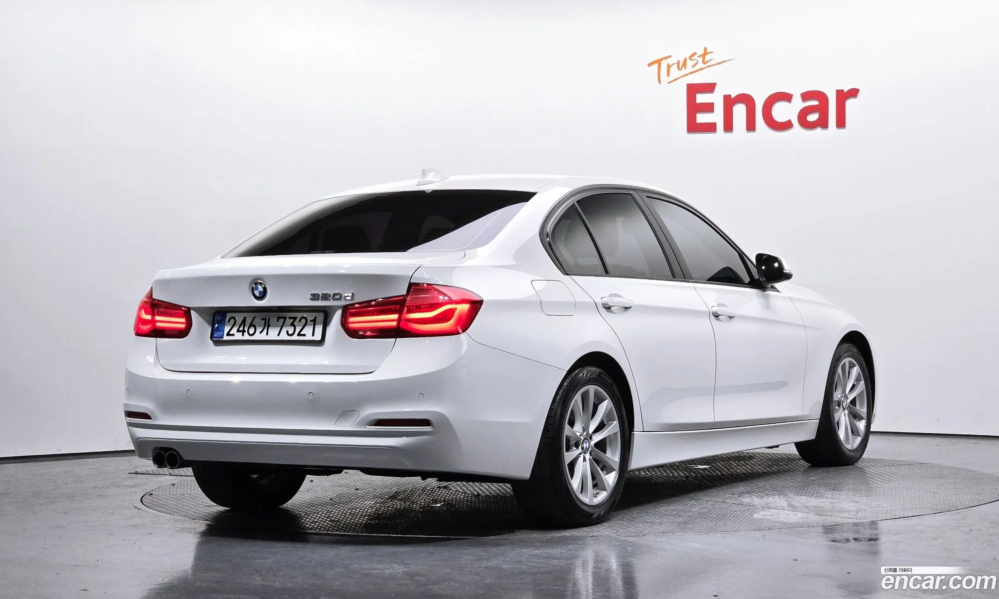 BMW 3 Series 2018 WBA8C5106JA075400 — 3