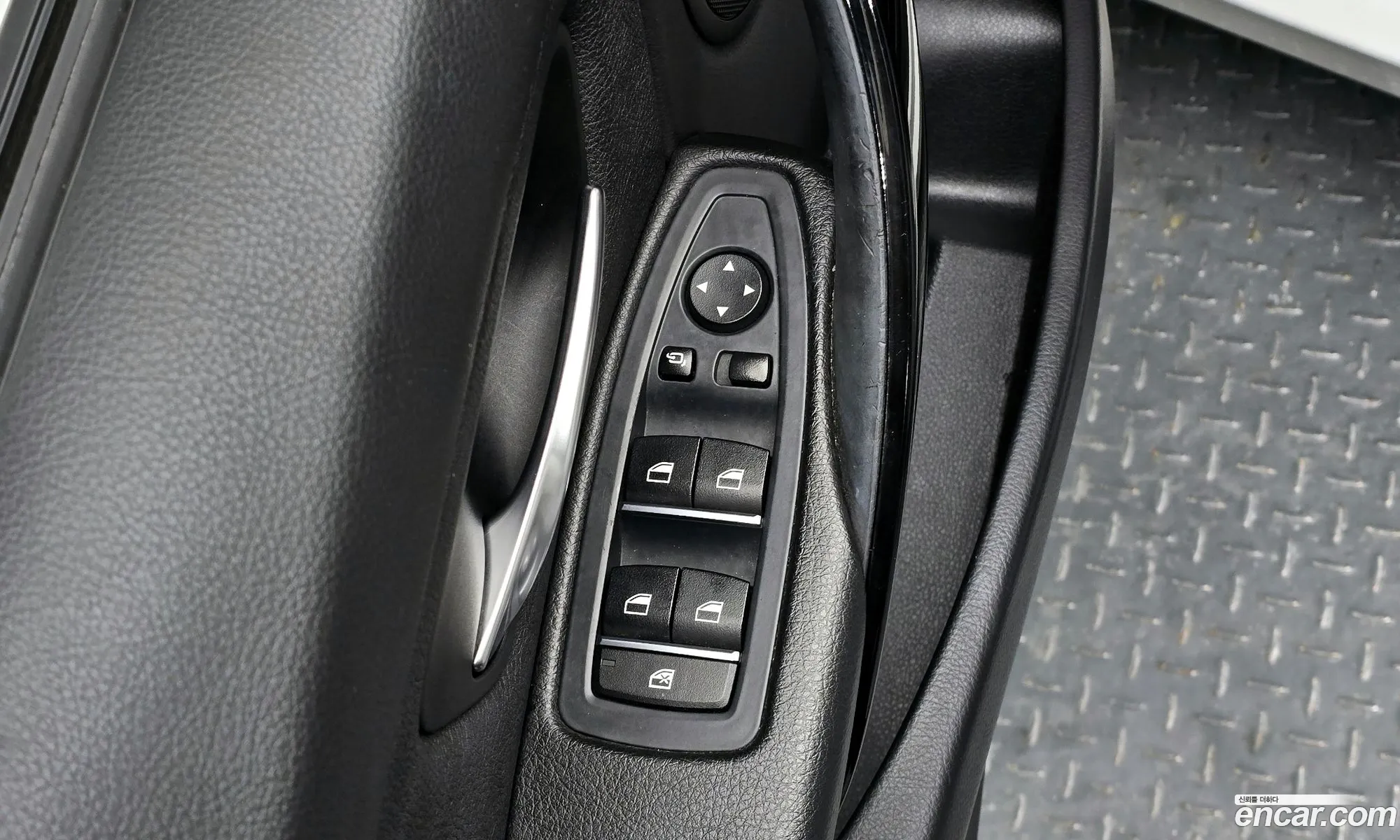 BMW 3 Series 2018 WBA8C5106JA075400 — 17