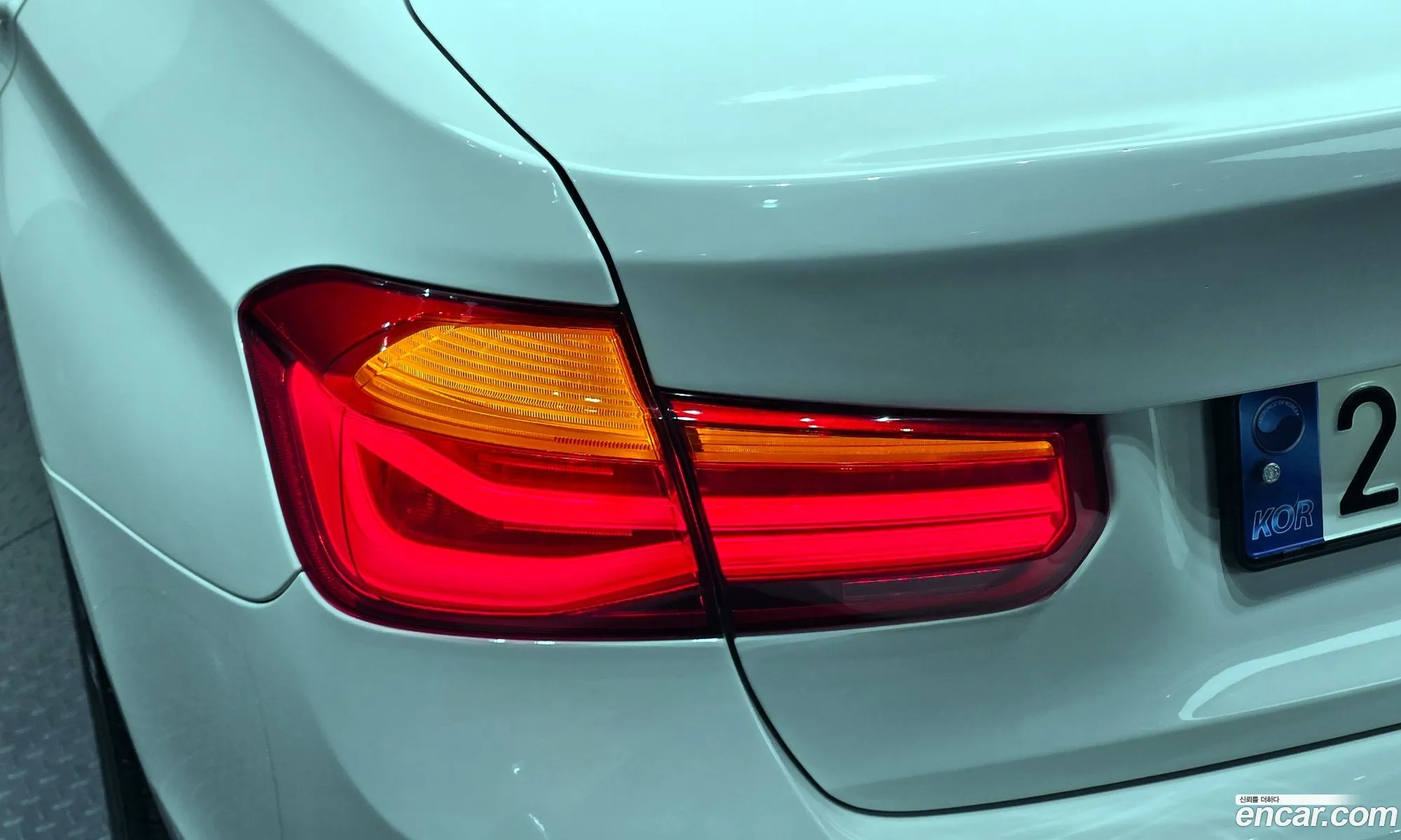 BMW 3 Series 2018 WBA8C5106JA075400 — 19