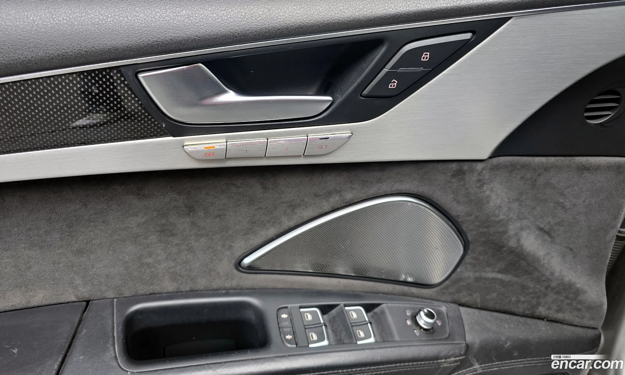 Audi S8 2013 WAUZZZ4H3DN014689 — 17