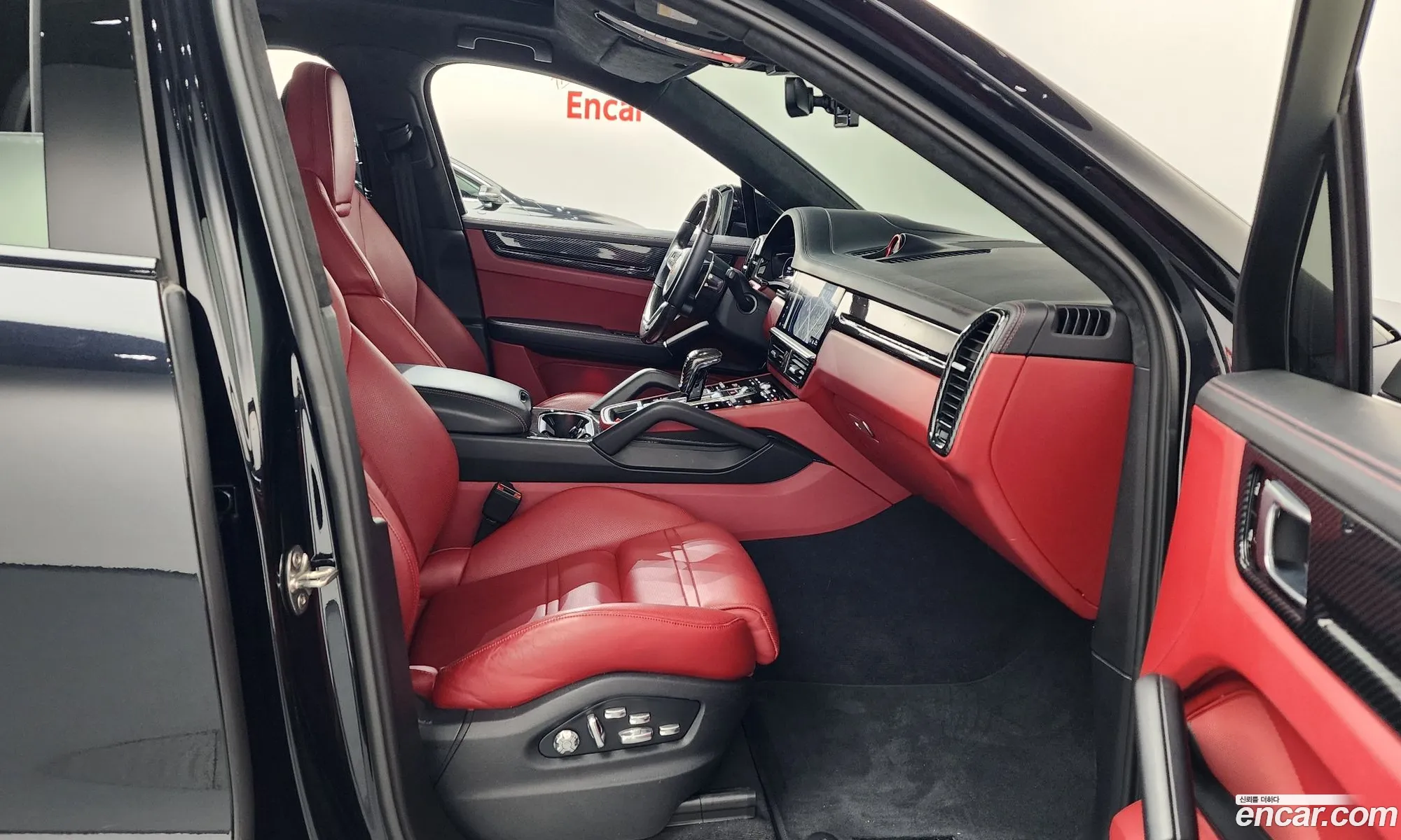 Porsche Cayenne 2020 WP1BA29Y7LDA68057 — 29