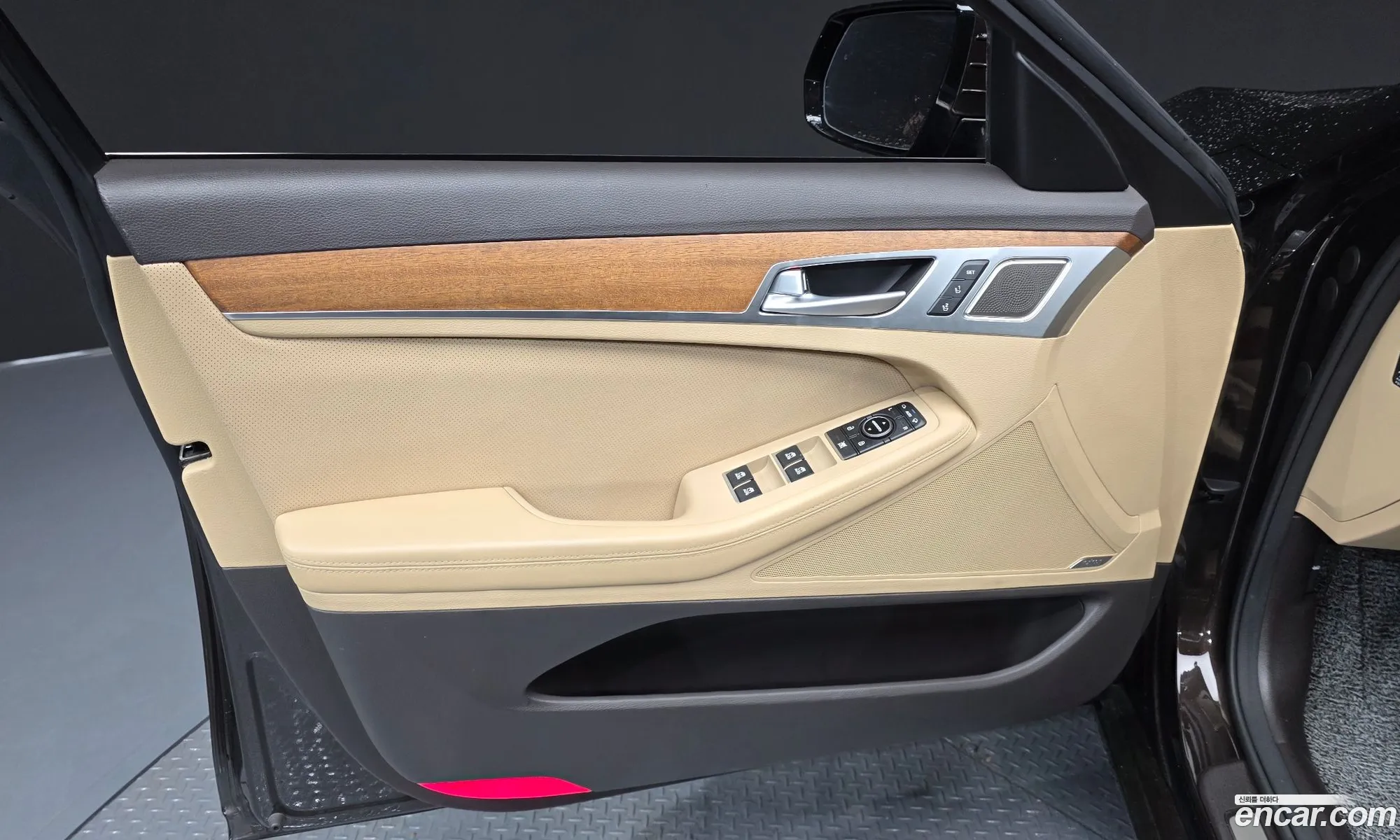 Genesis G80 2018 — 19