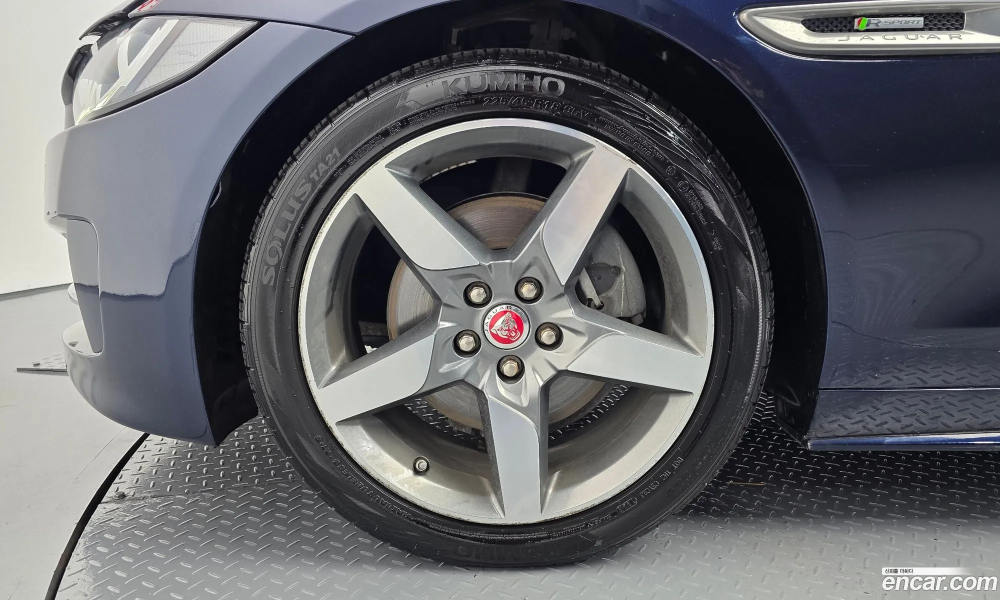 Jaguar XE 2016 SAJAB4BN1GA923852 — 12