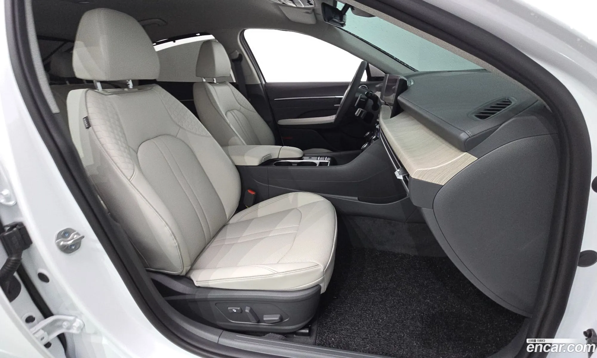 Hyundai Sonata the Edge 2026 — 17