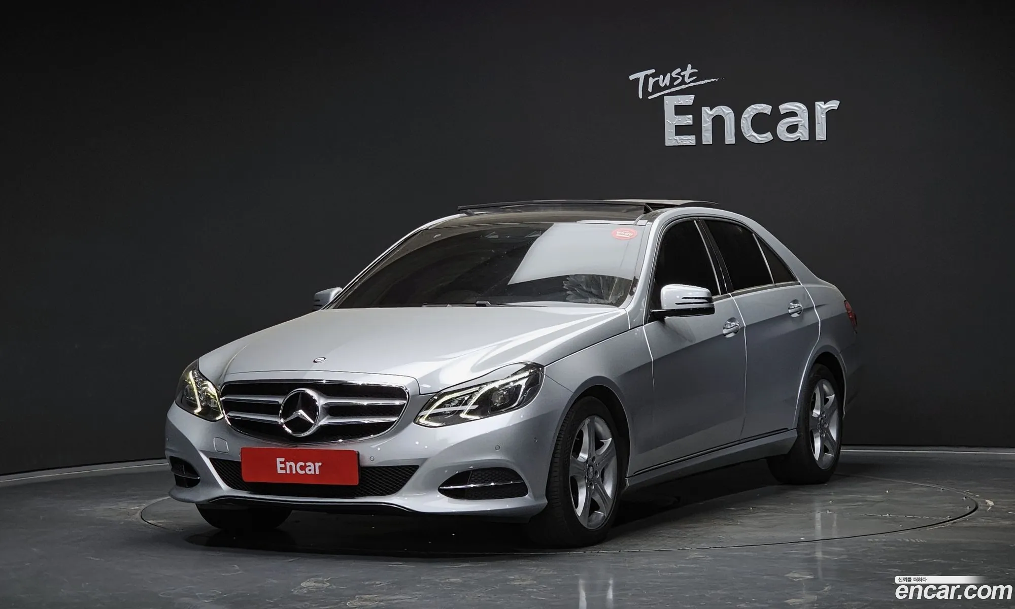 Mercedes-Benz E-Class W212 2014 WDDHF8CB0EB001048 — 3