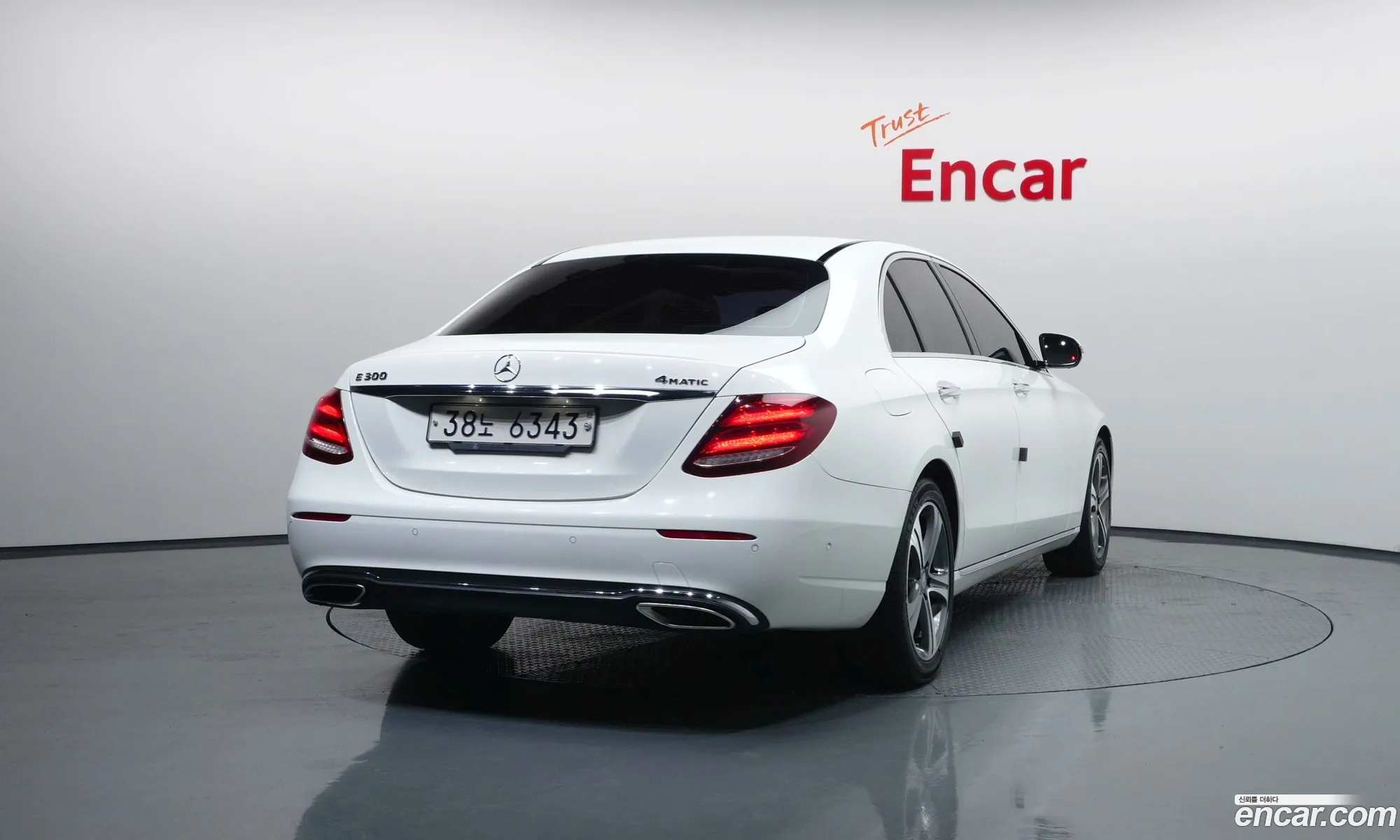 Mercedes-Benz E-Class W213 2017 — 14