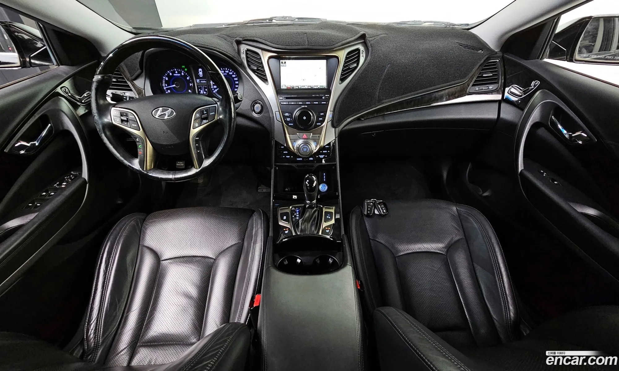 Hyundai Grandeur HG 2012 — 30