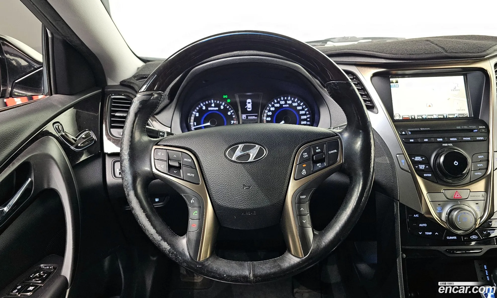 Hyundai Grandeur HG 2012 — 27