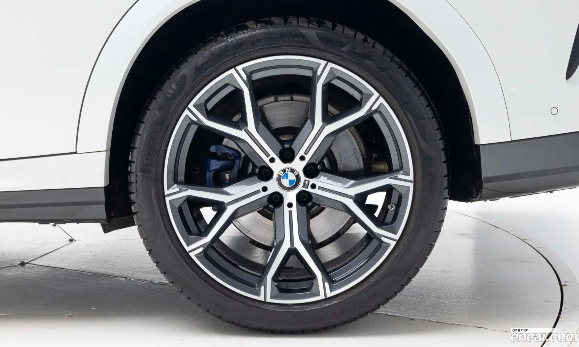 BMW X6 2021 — 8