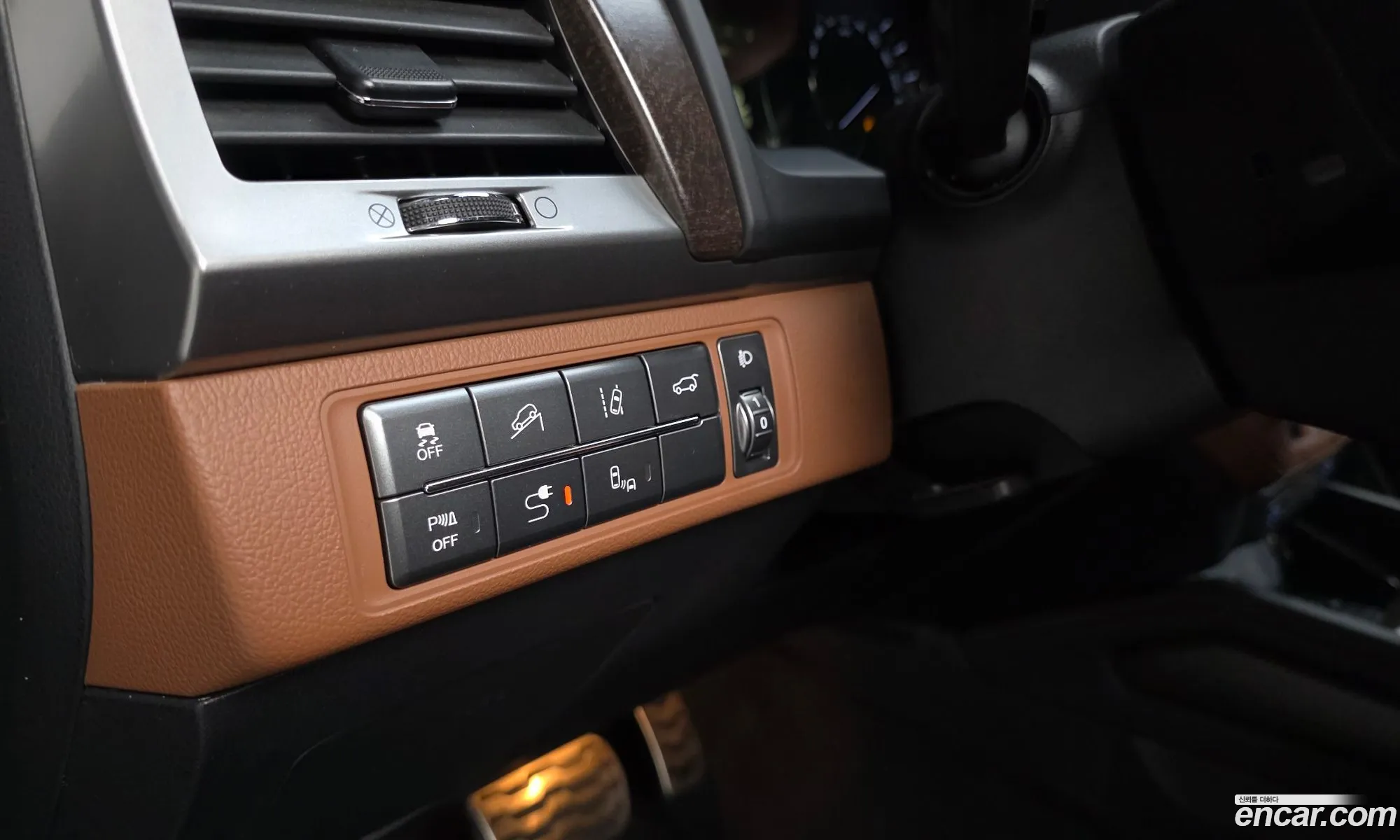 KG Mobility (SsangYong) G4 Rexton 2019 — 12