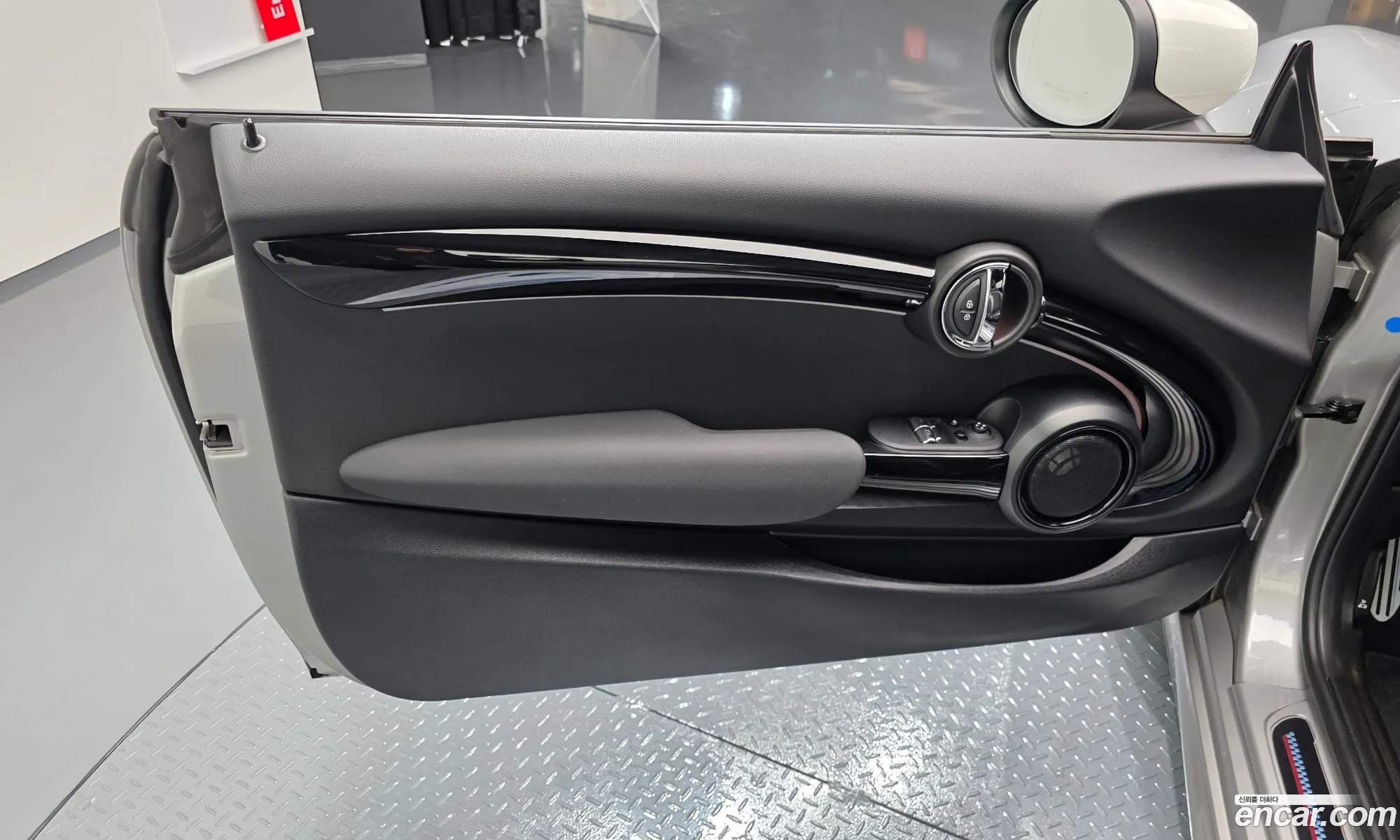 Mini Cooper S 2023 WMW81DH01R2U50413 — 14