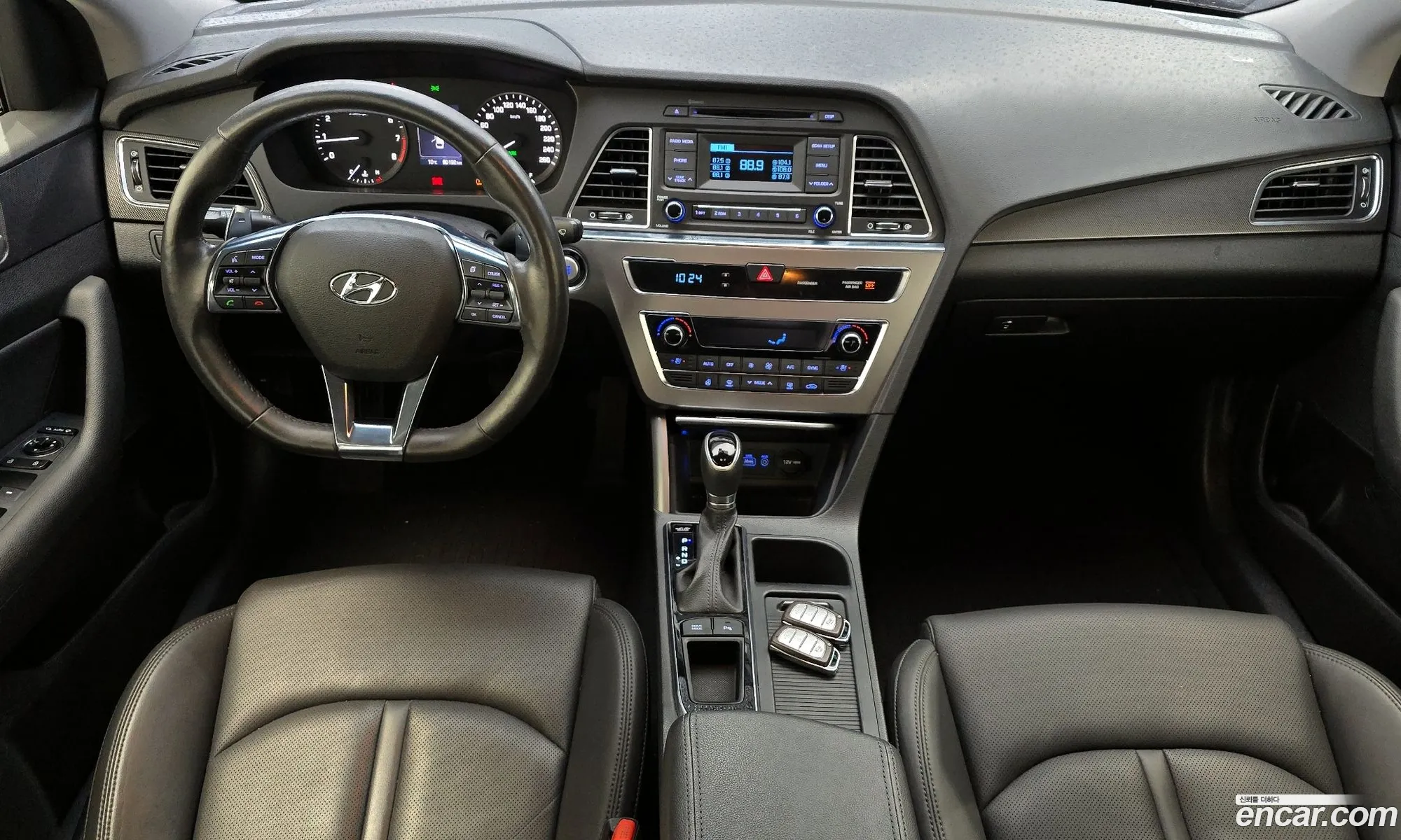 Hyundai LF Sonata 2016 — 13