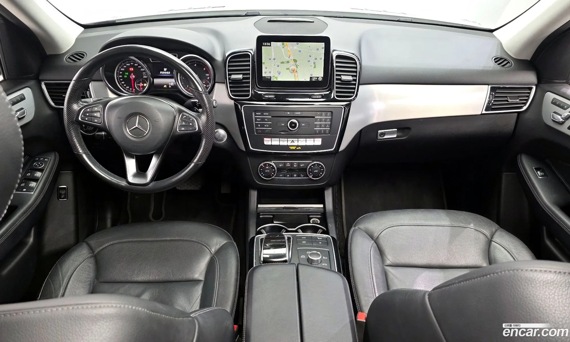 Mercedes-Benz GLE-Class W166 2018 — 23