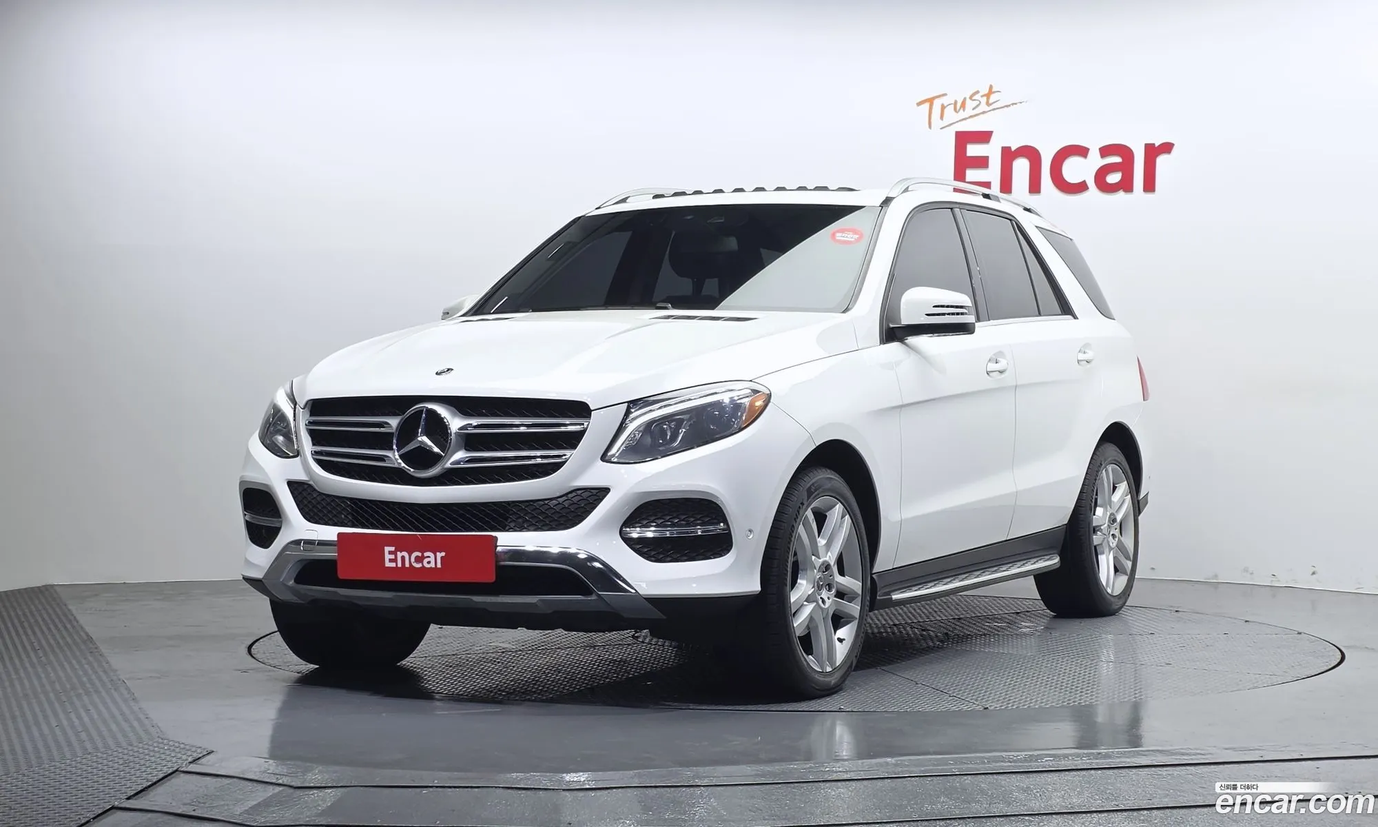Mercedes-Benz GLE-Class W166 2018 — 12