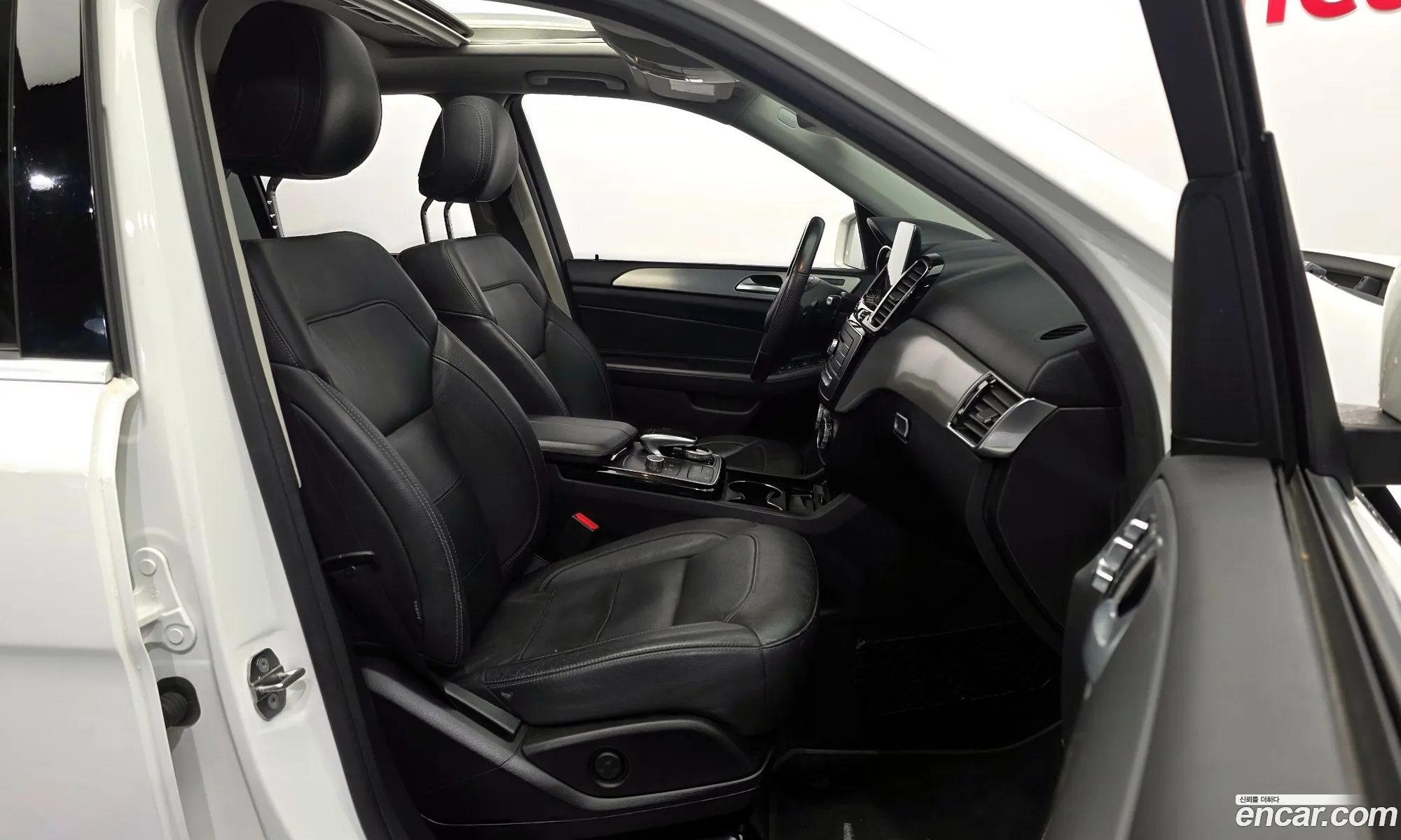 Mercedes-Benz GLE-Class W166 2018 — 22