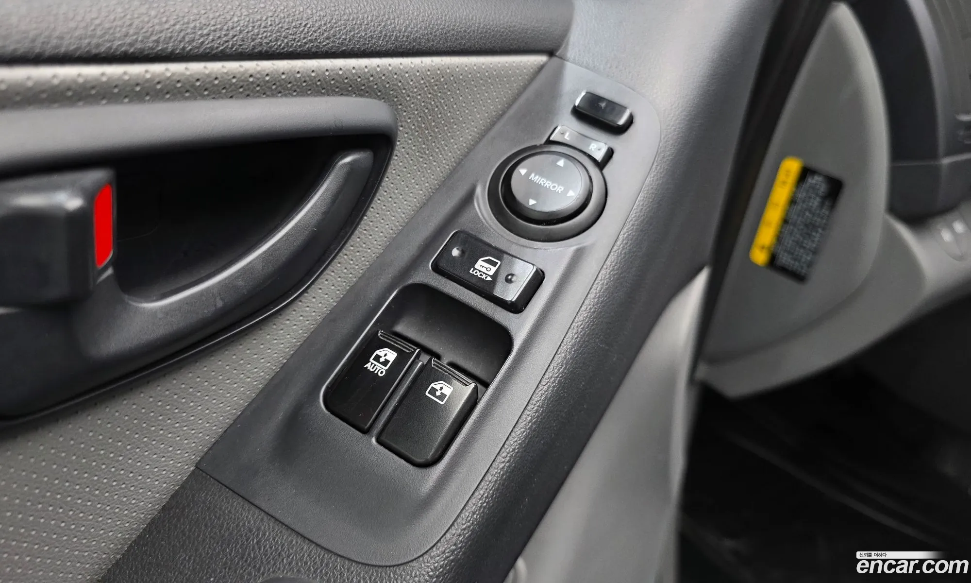 Hyundai Grand Starex 2018 — 28
