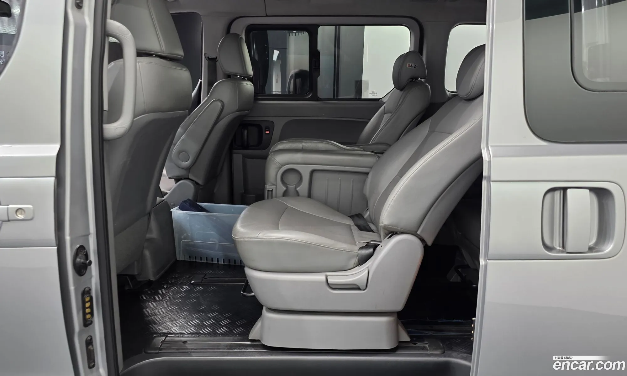 Hyundai Grand Starex 2018 — 10