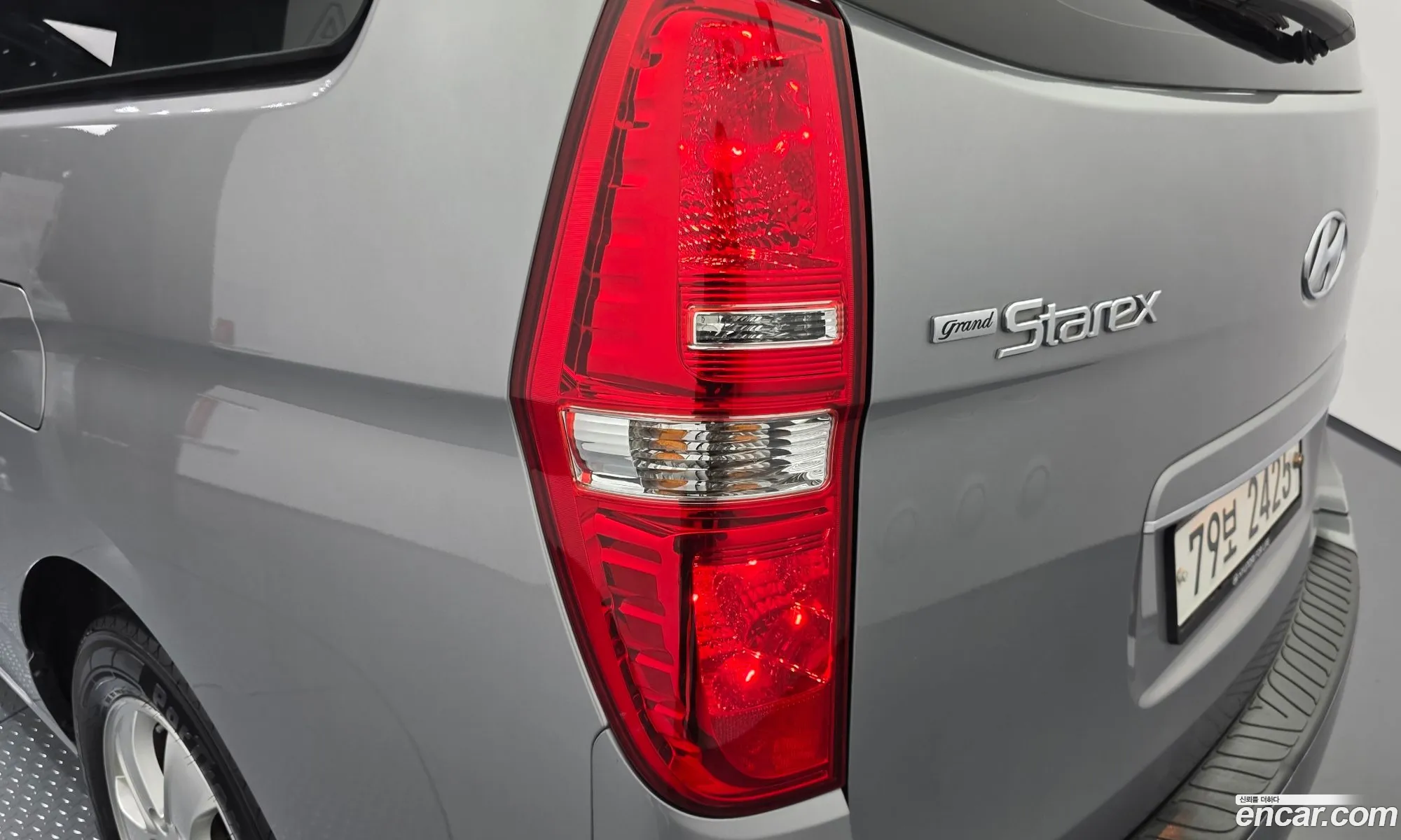 Hyundai Grand Starex 2018 — 17