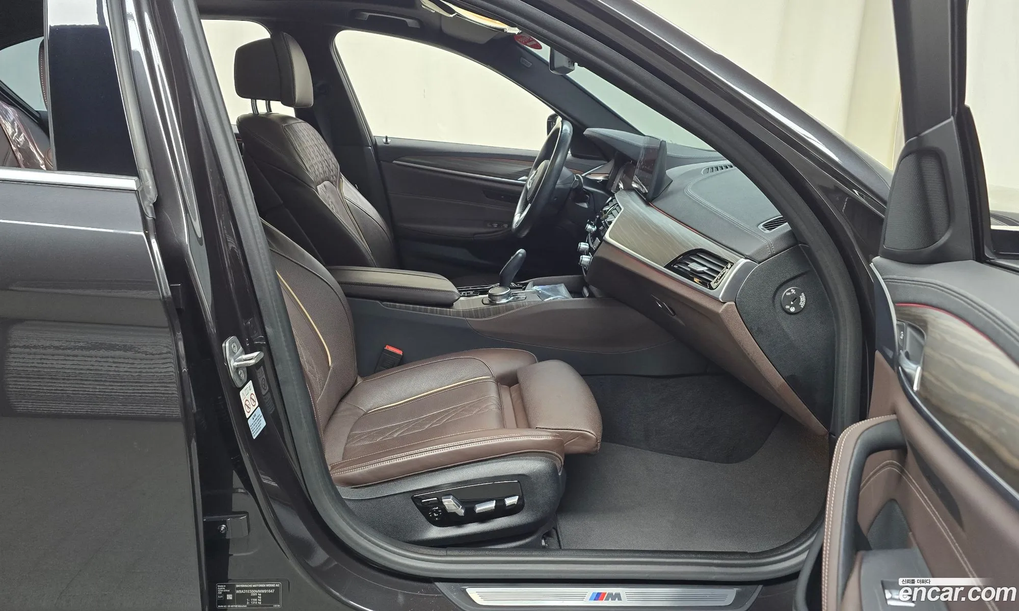 BMW 5 Series 2020 — 24