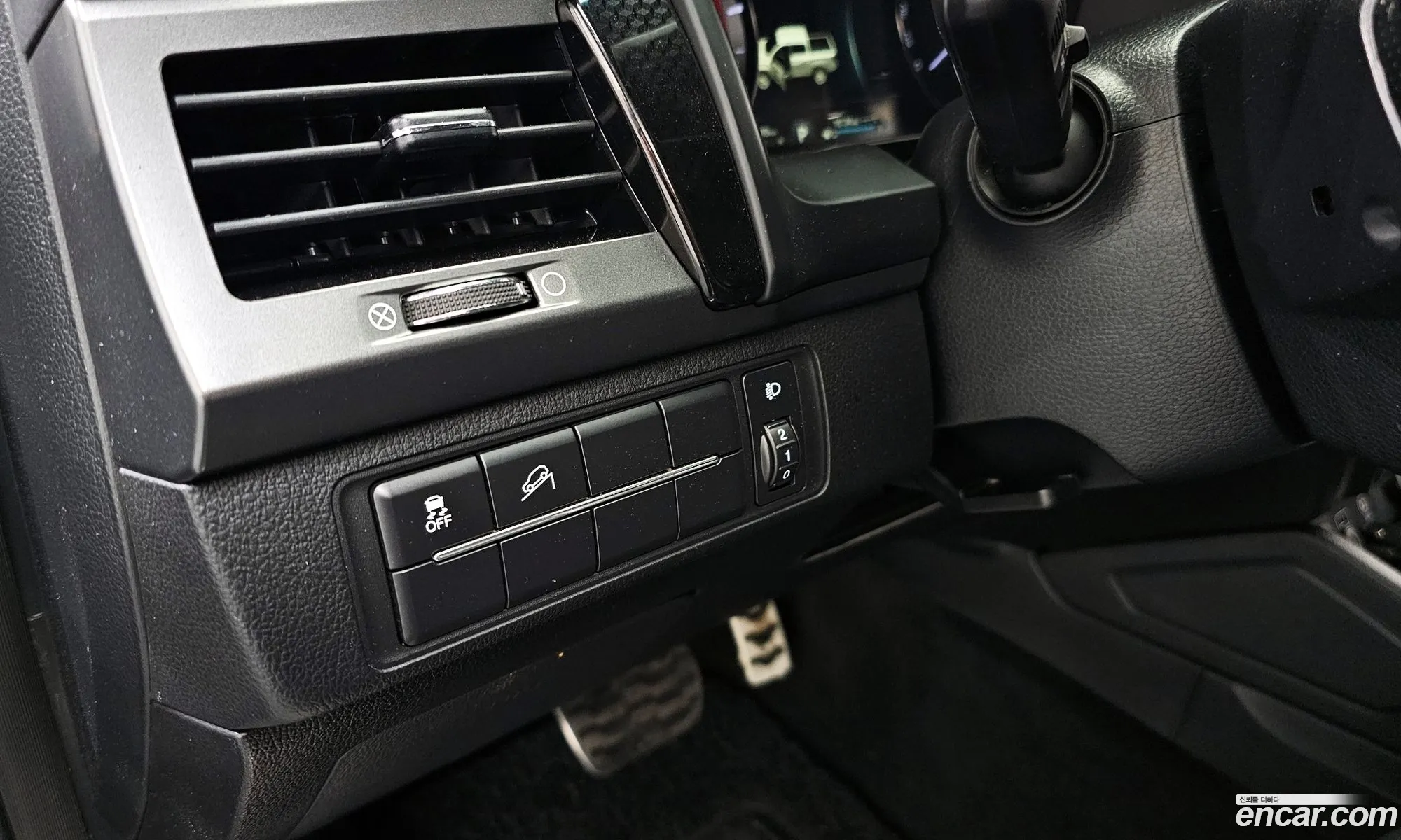 KG Mobility (SsangYong) Rexton Sports Khan 2021 — 16
