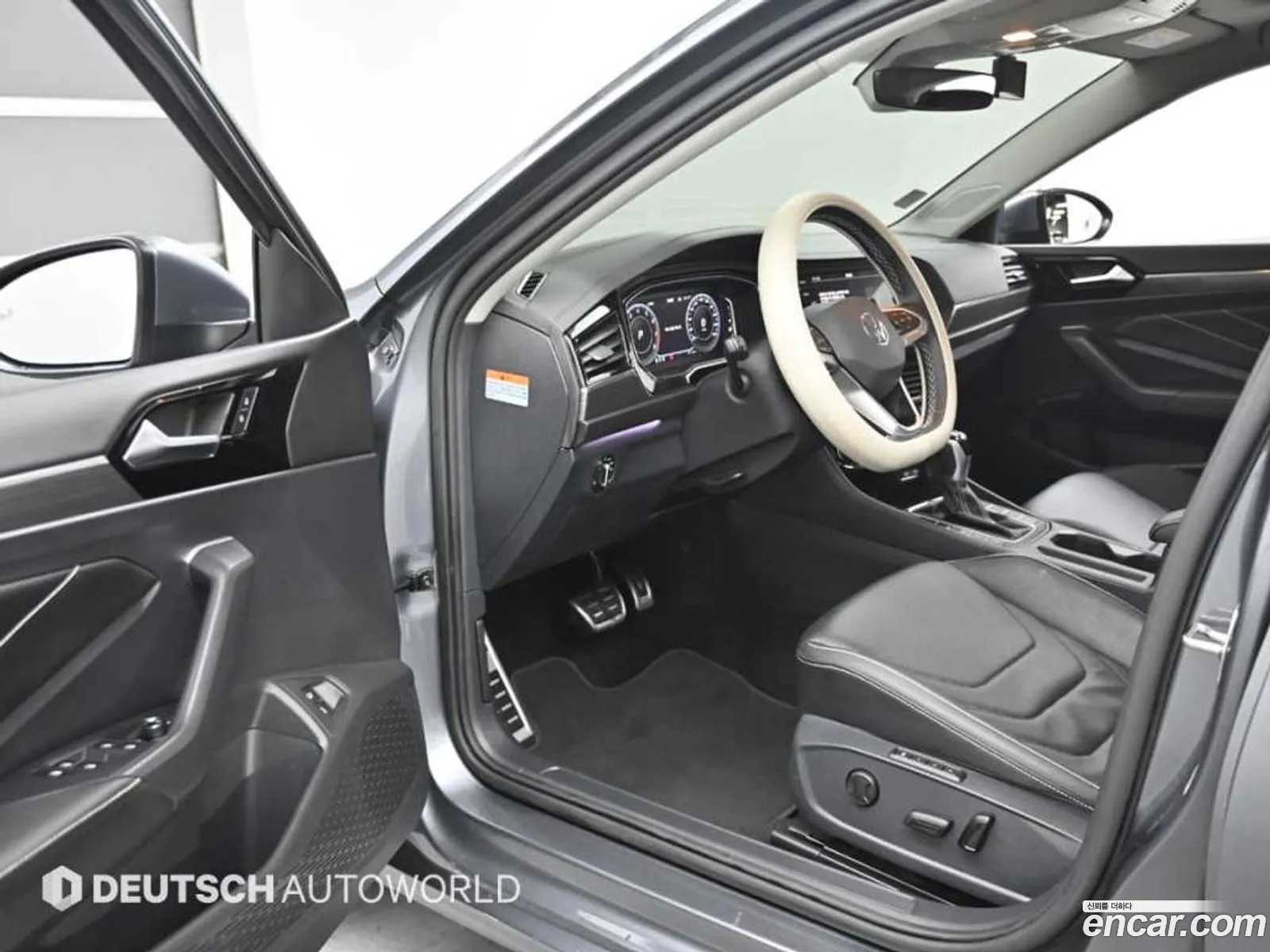 Volkswagen Jetta 7th Gen 2022 — 3