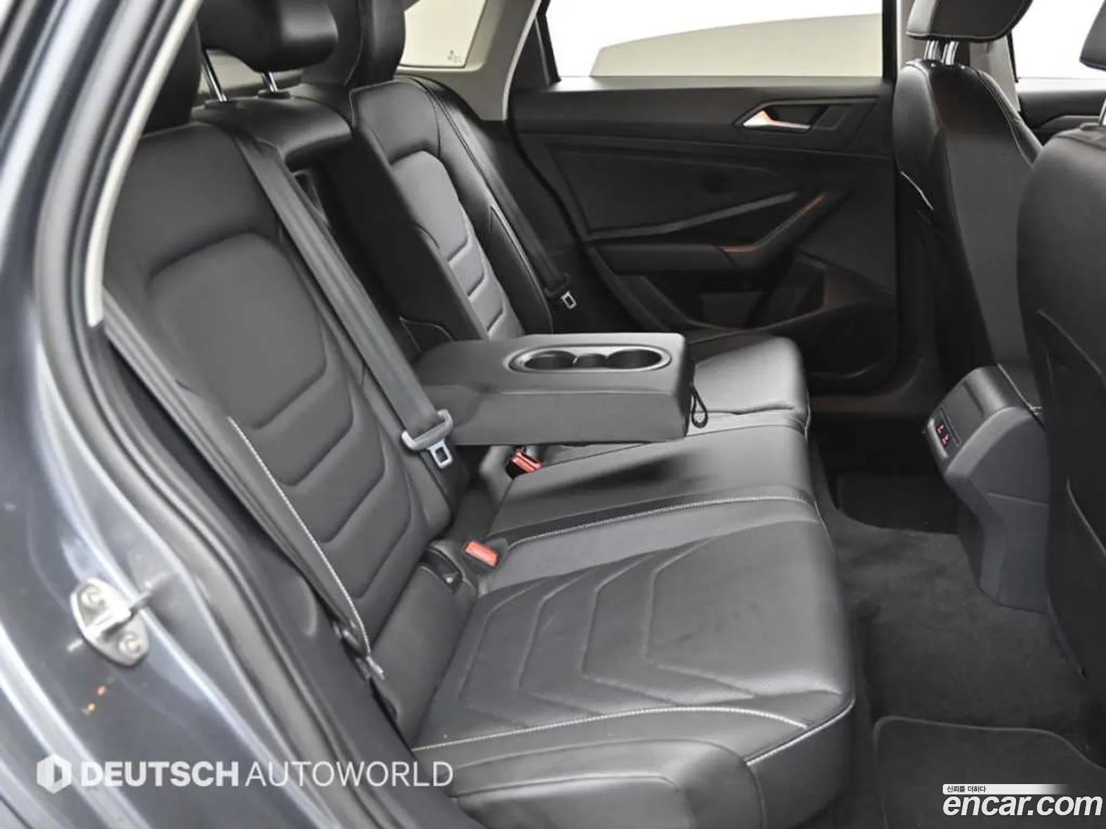 Volkswagen Jetta 7th Gen 2022 — 16