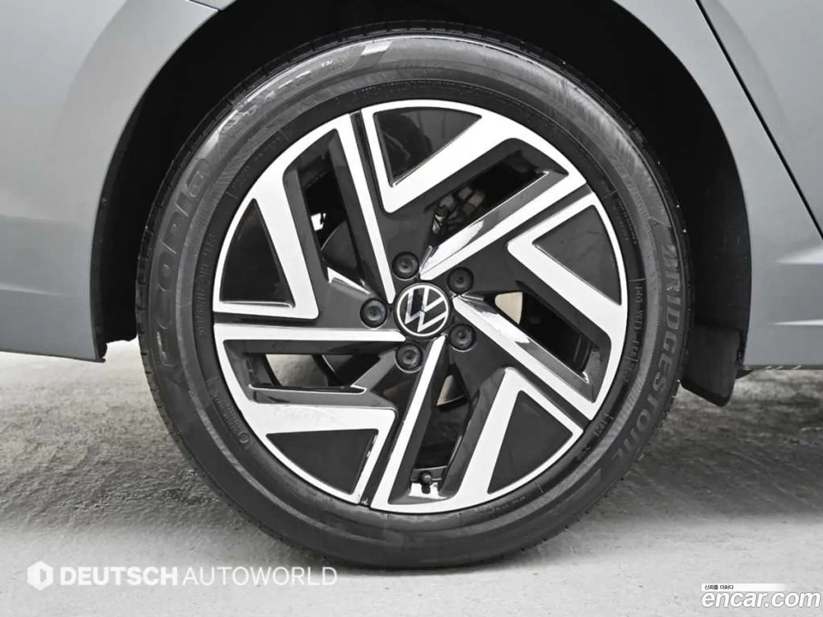 Volkswagen Jetta 7th Gen 2022 — 19