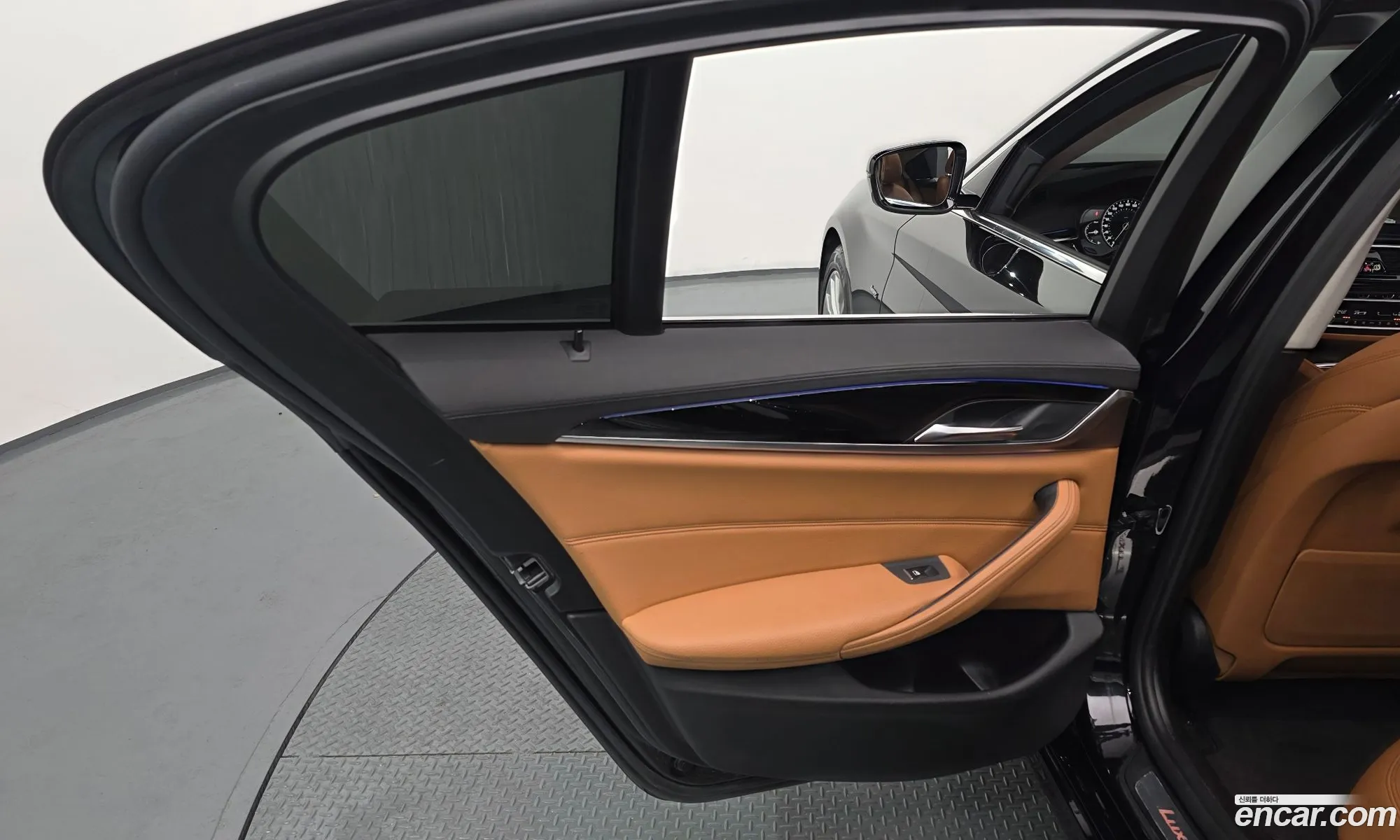 BMW 5 Series 2018 — 17
