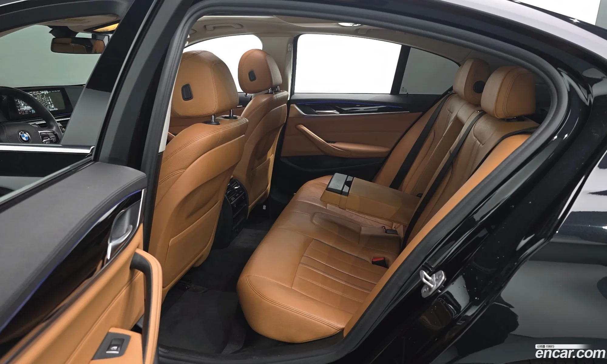 BMW 5 Series 2018 — 21