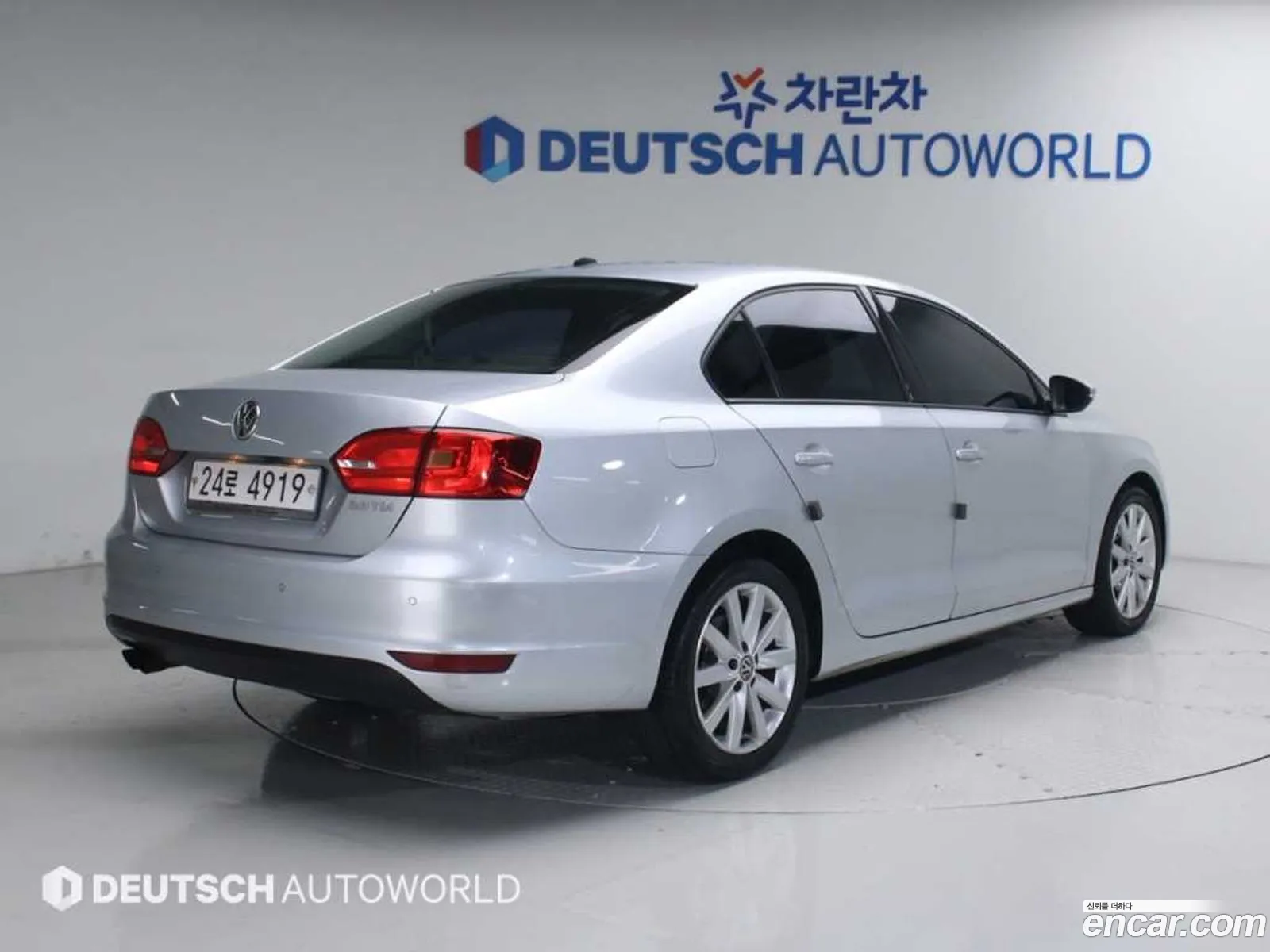 Volkswagen Jetta 2011 — 15